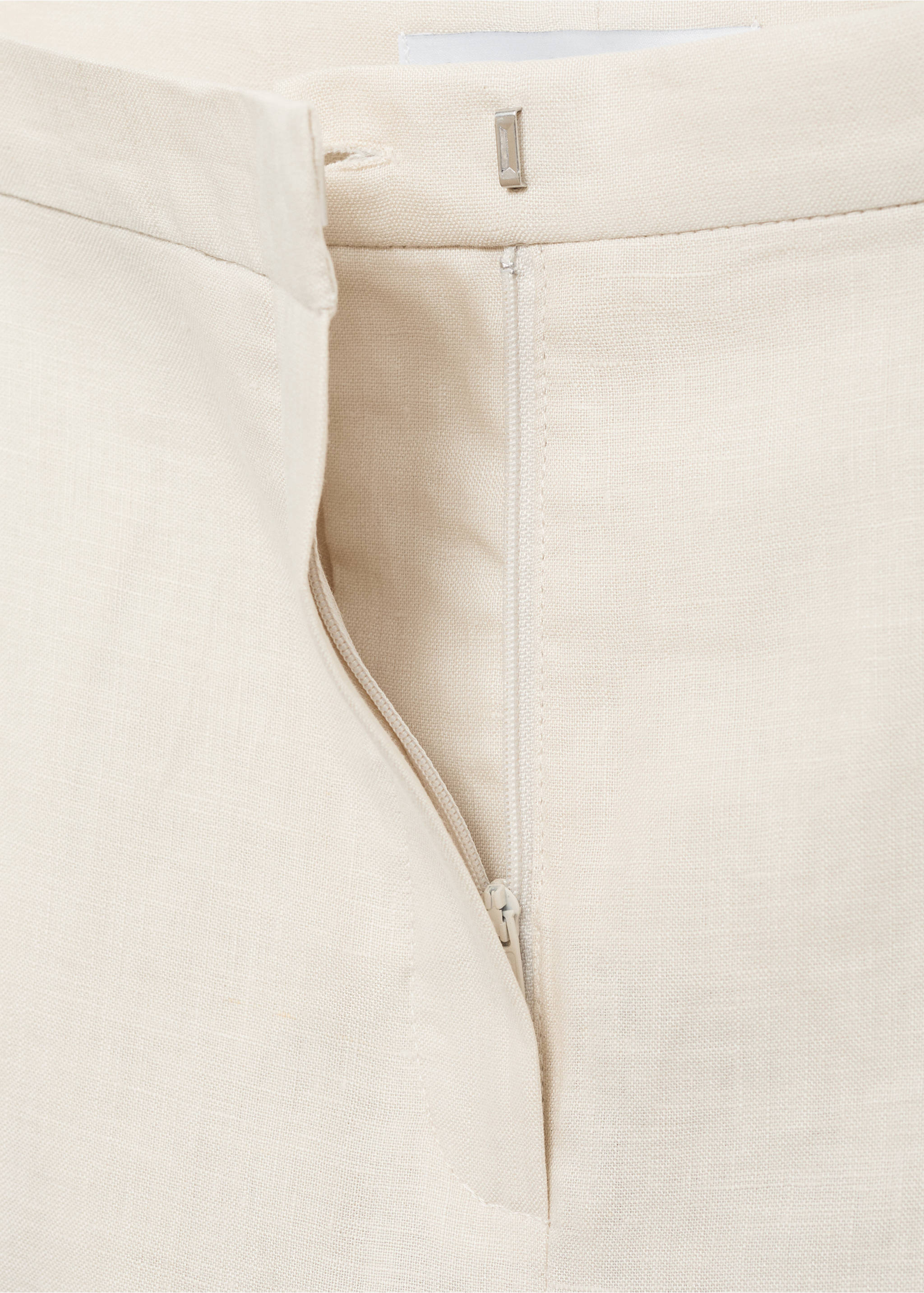 Straight-fit linen trousers with pleats - Details of the article 8, Ecru. Ref: 87068640-00.