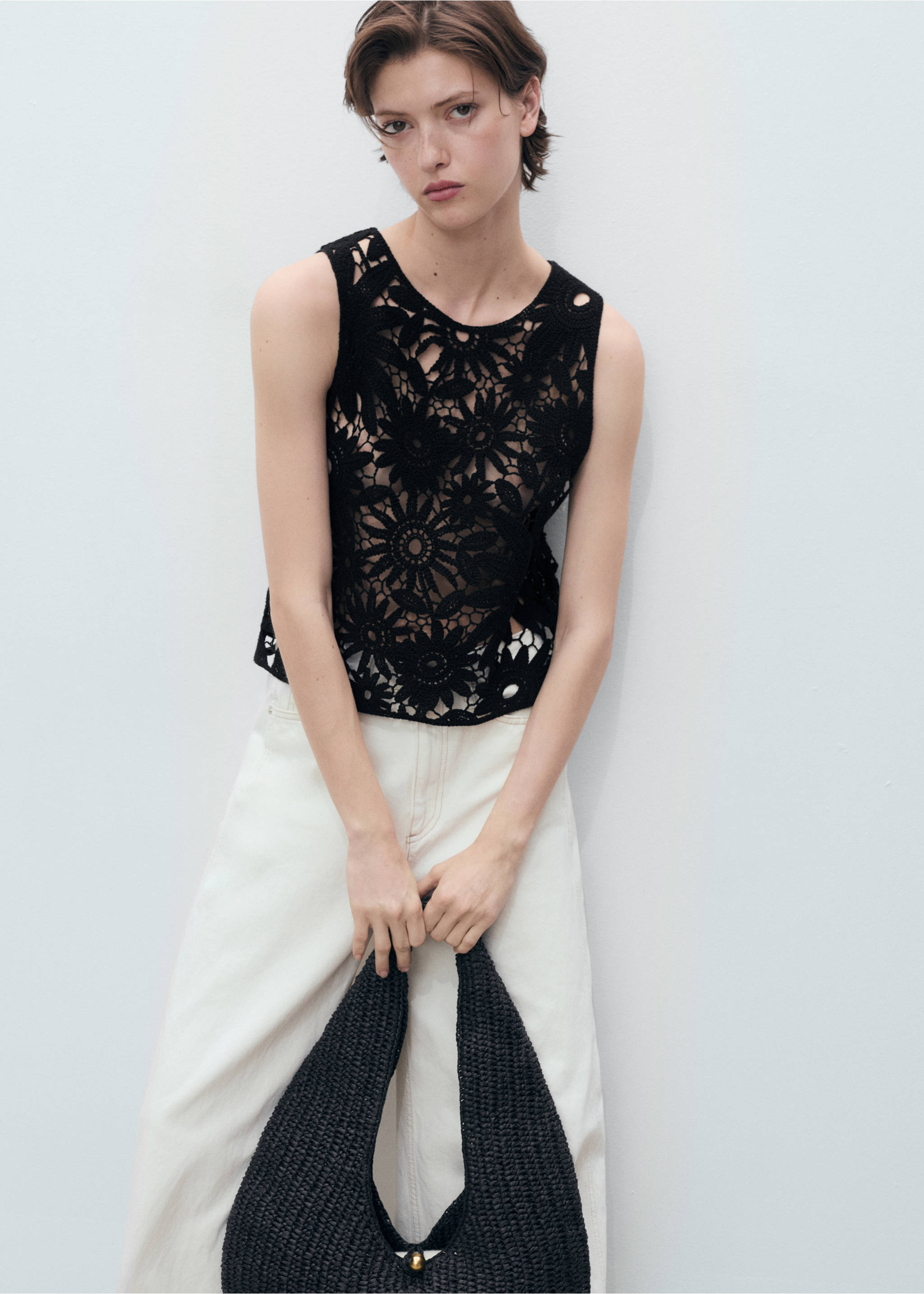 Crochet knitted top - Medium plane, Black. Ref: 87068642-00.