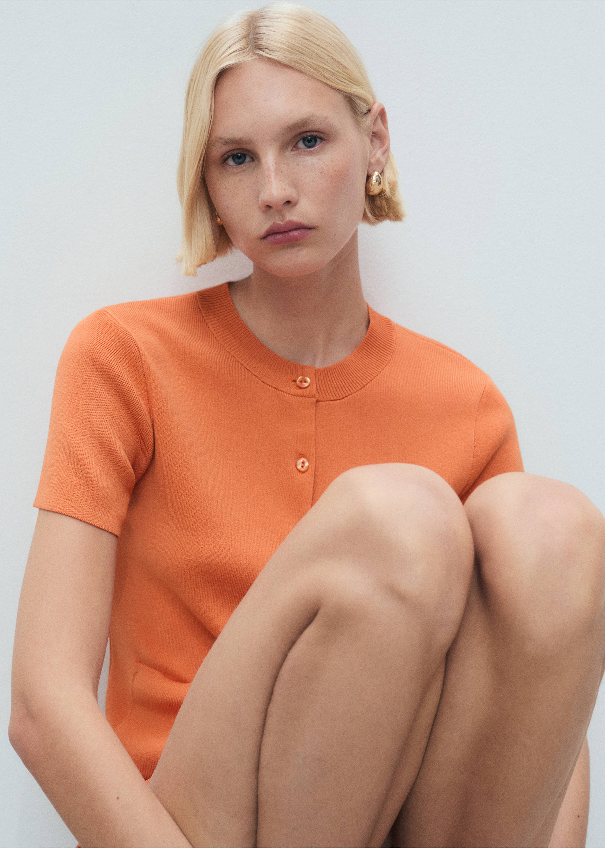 Strickcardigan mit Taschen - Detail des Artikels 2, Orange. Ref: 87068648-00.