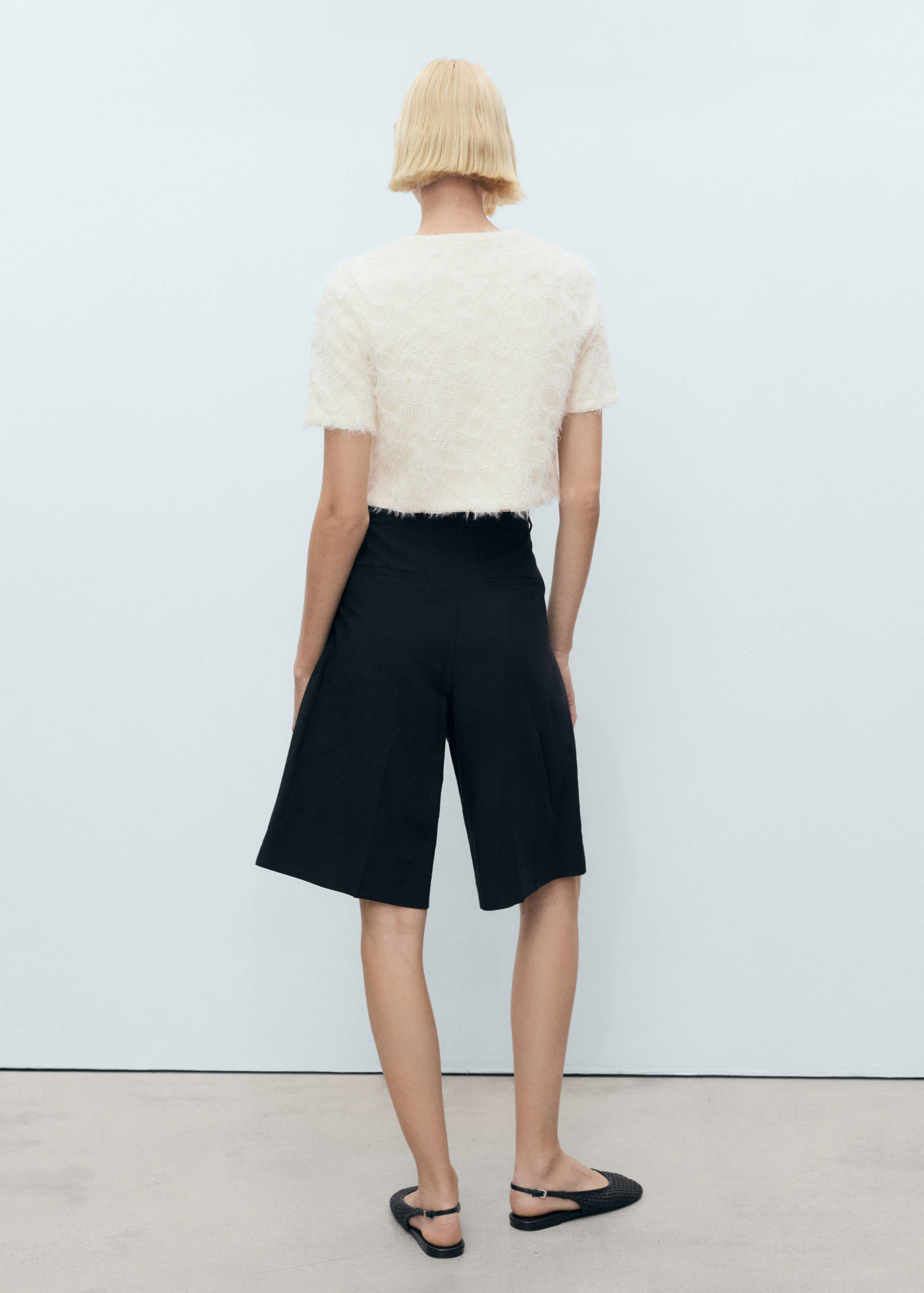 Knitted cropped cardigan - Reverse of the article