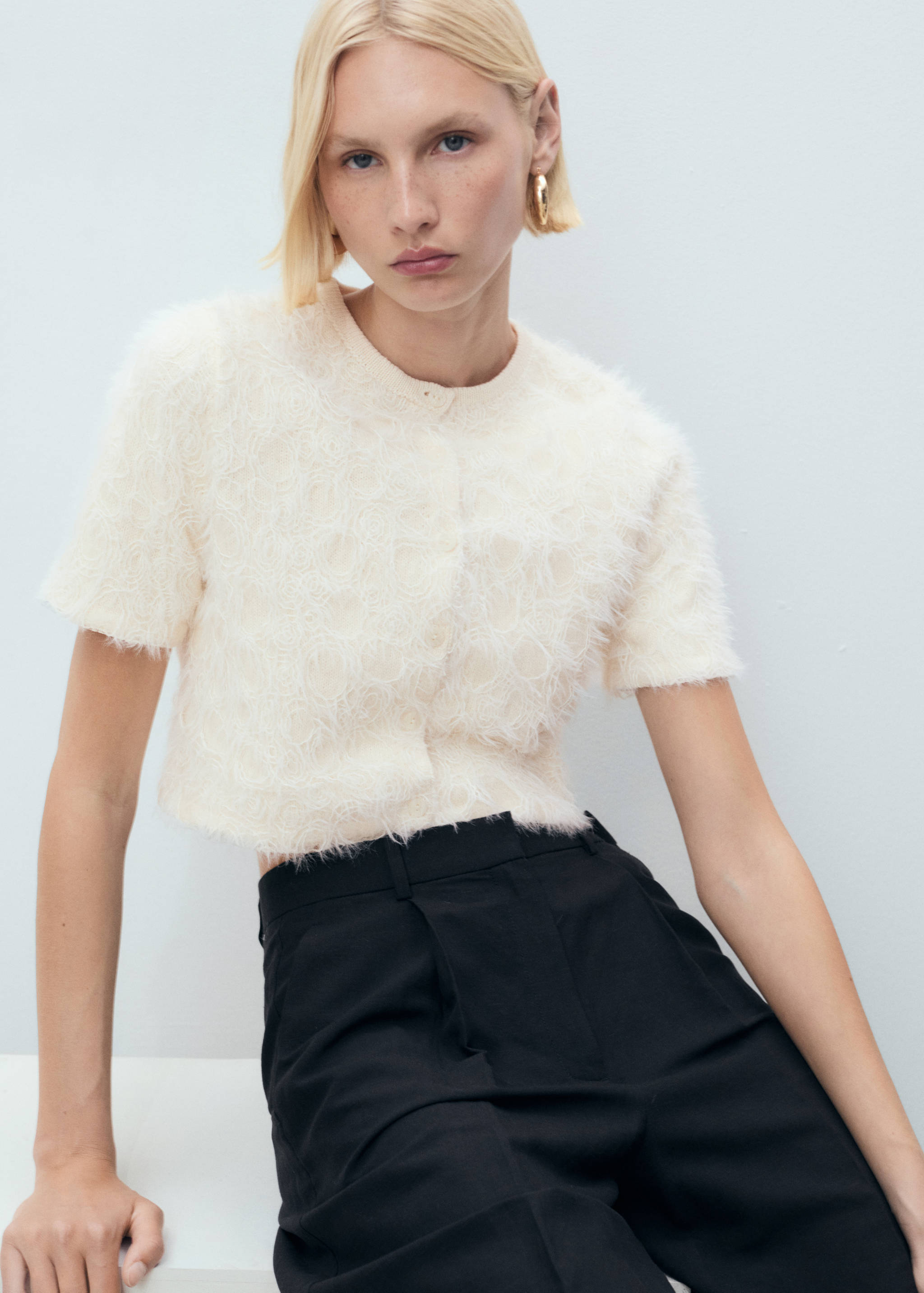 Knitted cropped cardigan - Details of the article 2