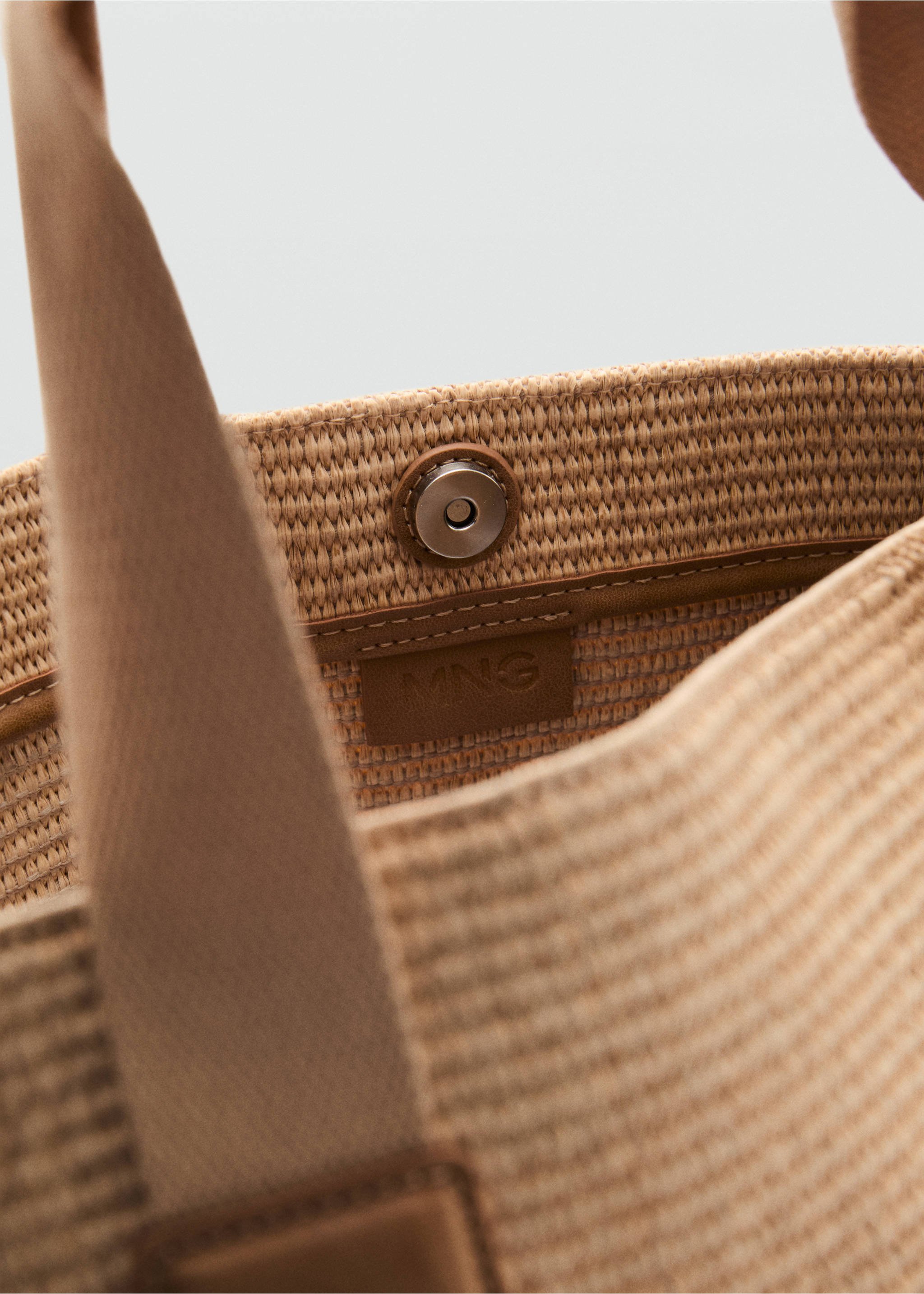 Tote Bag aus Raffiabast - Detail des Artikels 1, Sandfarben. Ref: 87069204-00.