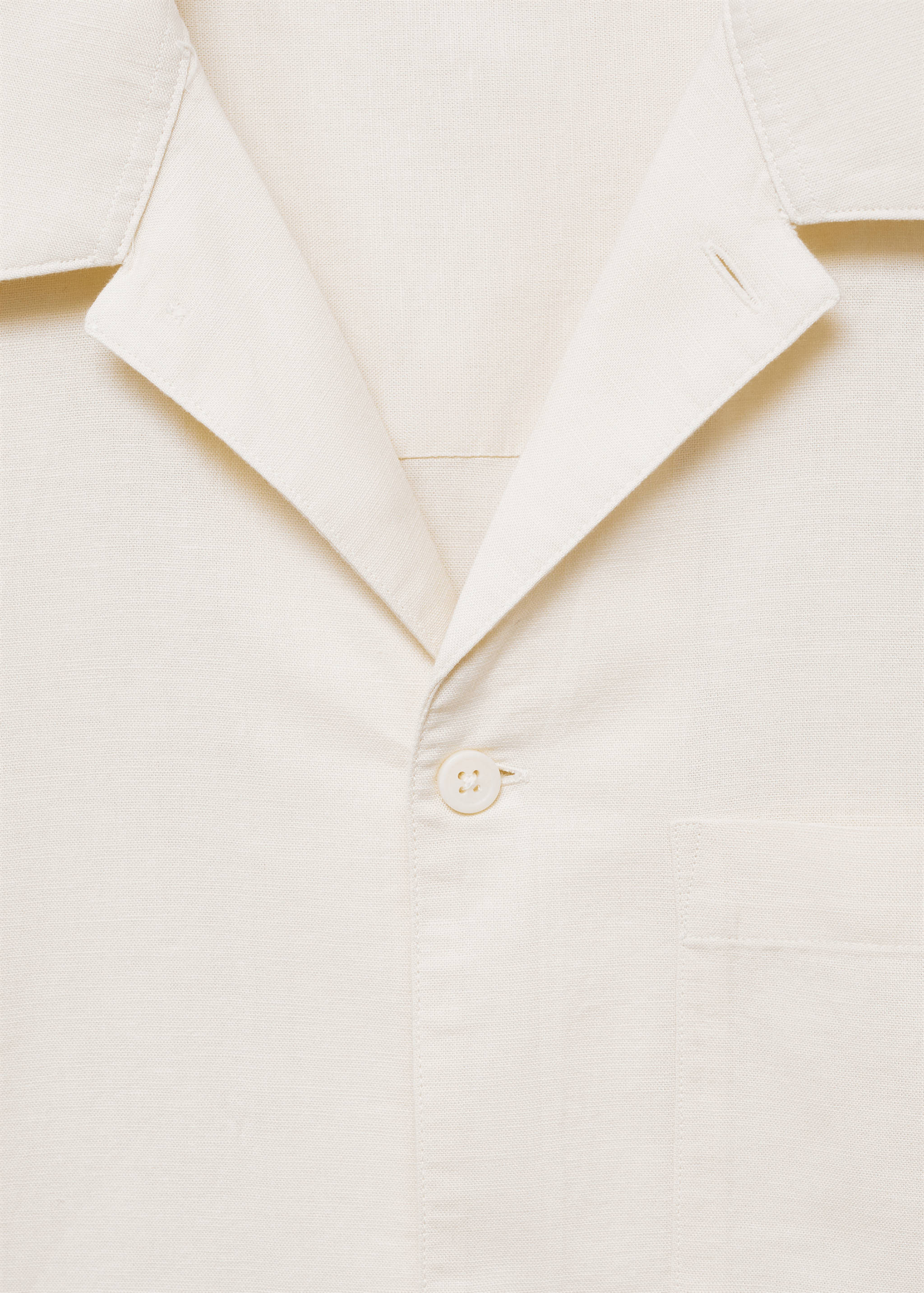 Linen shirt with bowling collar and pocket - Details of the article 8