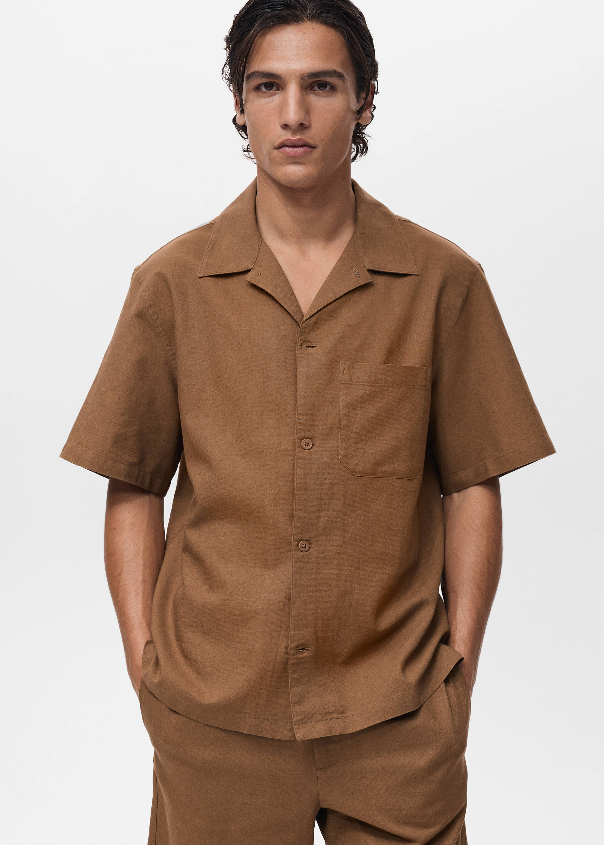 Linen shirt with bowling collar and pocket - Medium plane