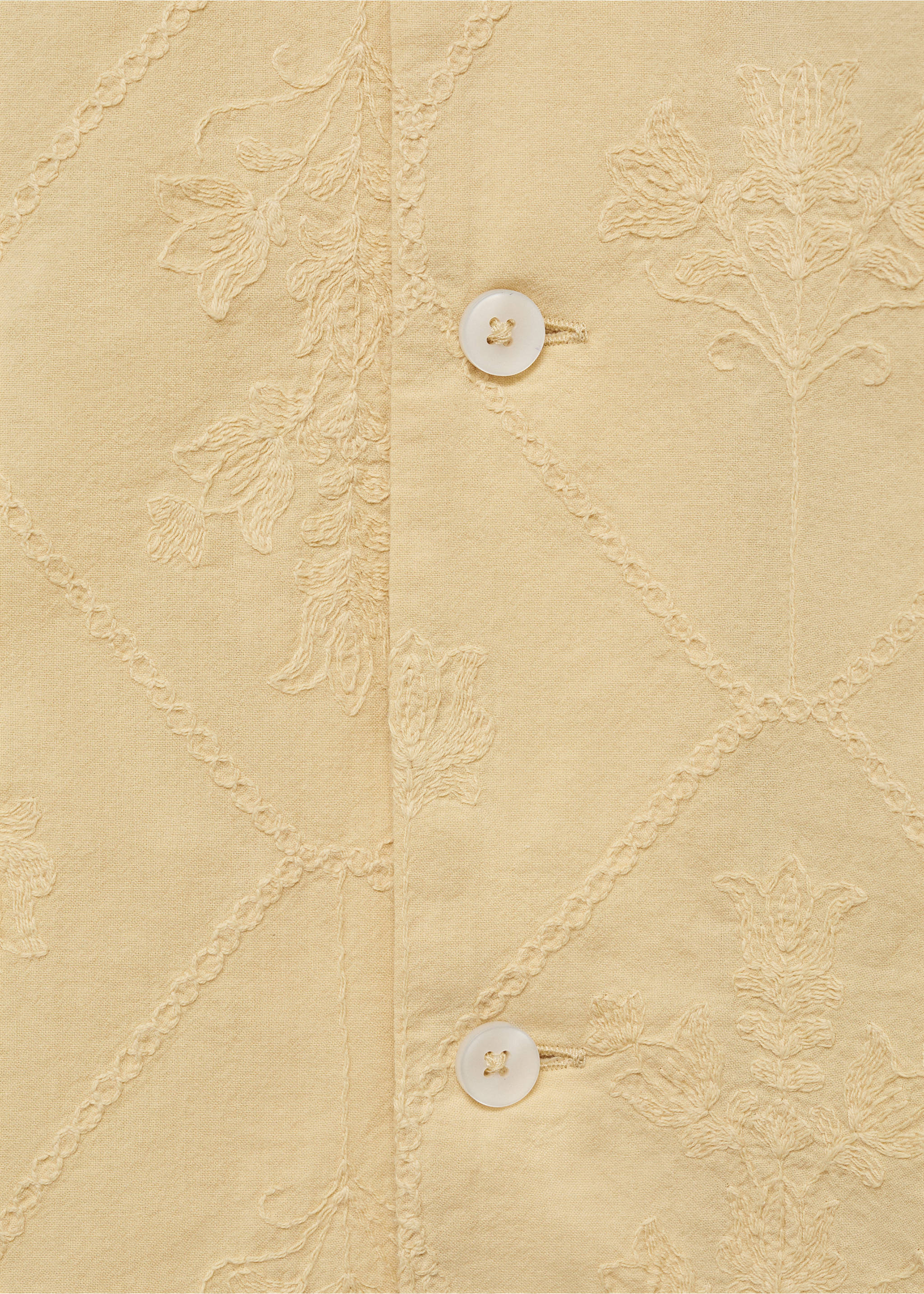 Hemd mit Bowlingkragen und Stickereien - Detail des Artikels 0, Vanille. Ref: 87069214-00.