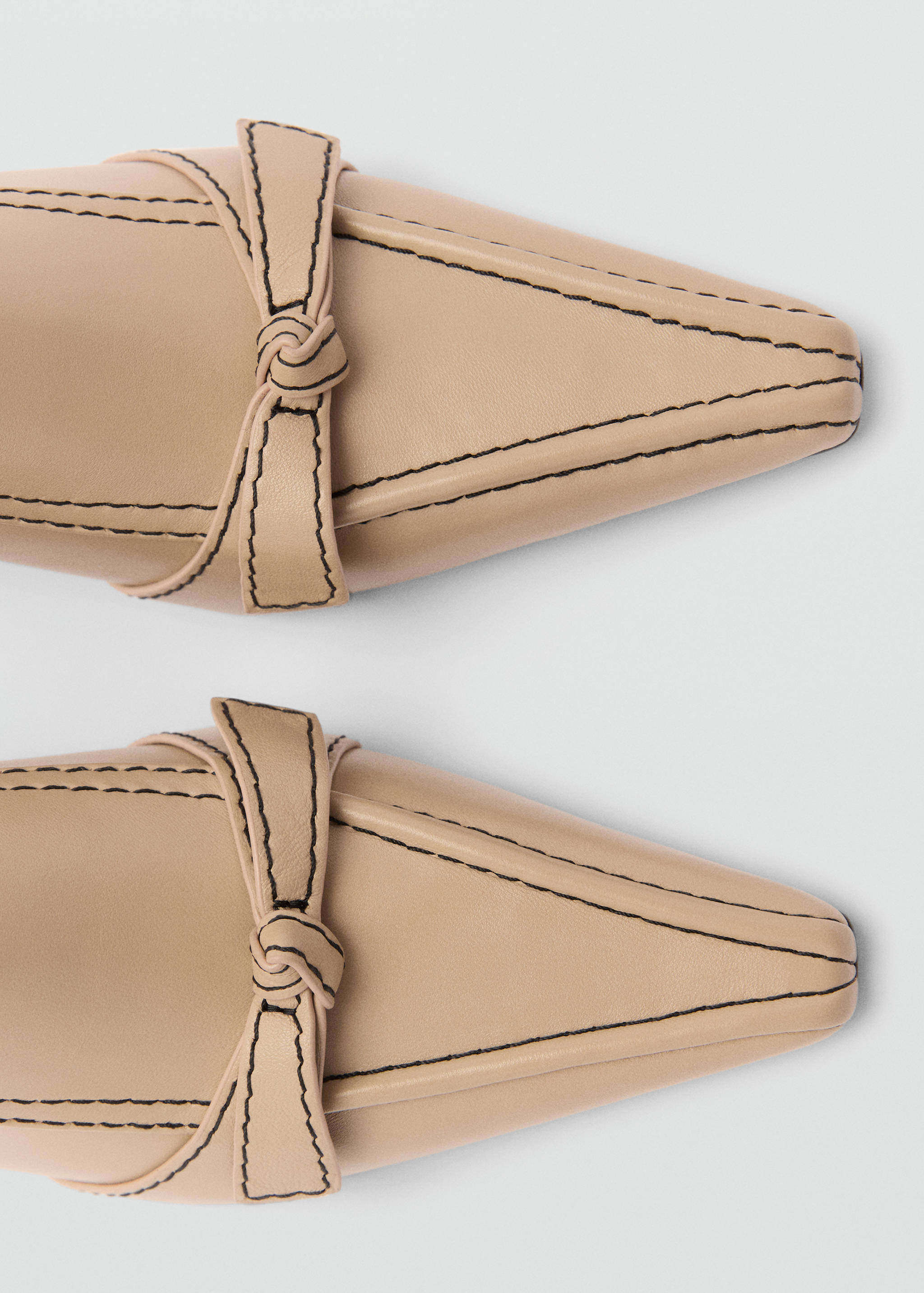 Leather boots with bow and decorative stitching - Details of the article 2