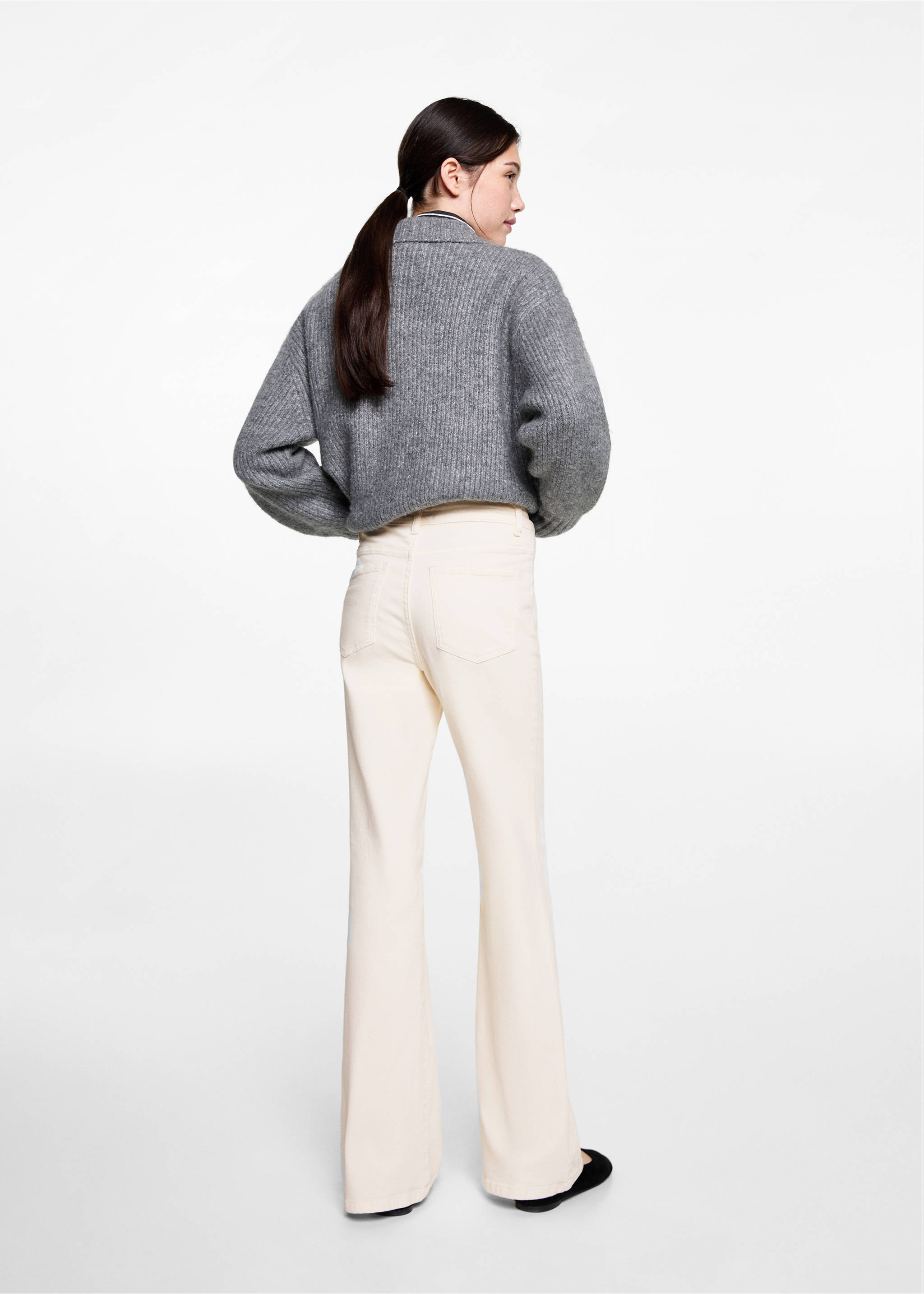 Jean flare poches - Verso de l’article, Blanc cassé. Ref: 87070420-00.