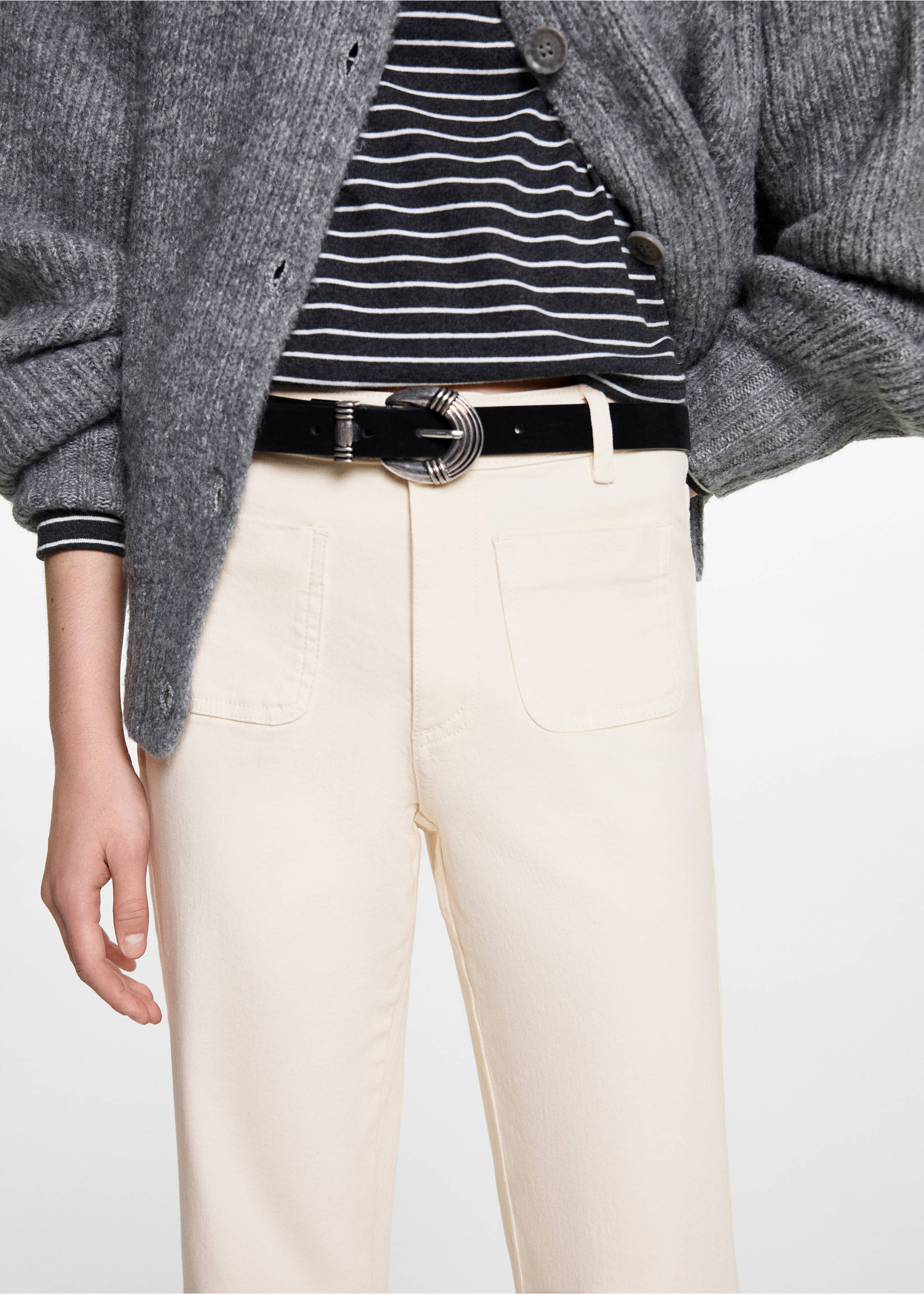 Jean flare poches - Détail de l'article 6, Blanc cassé. Ref: 87070420-00.