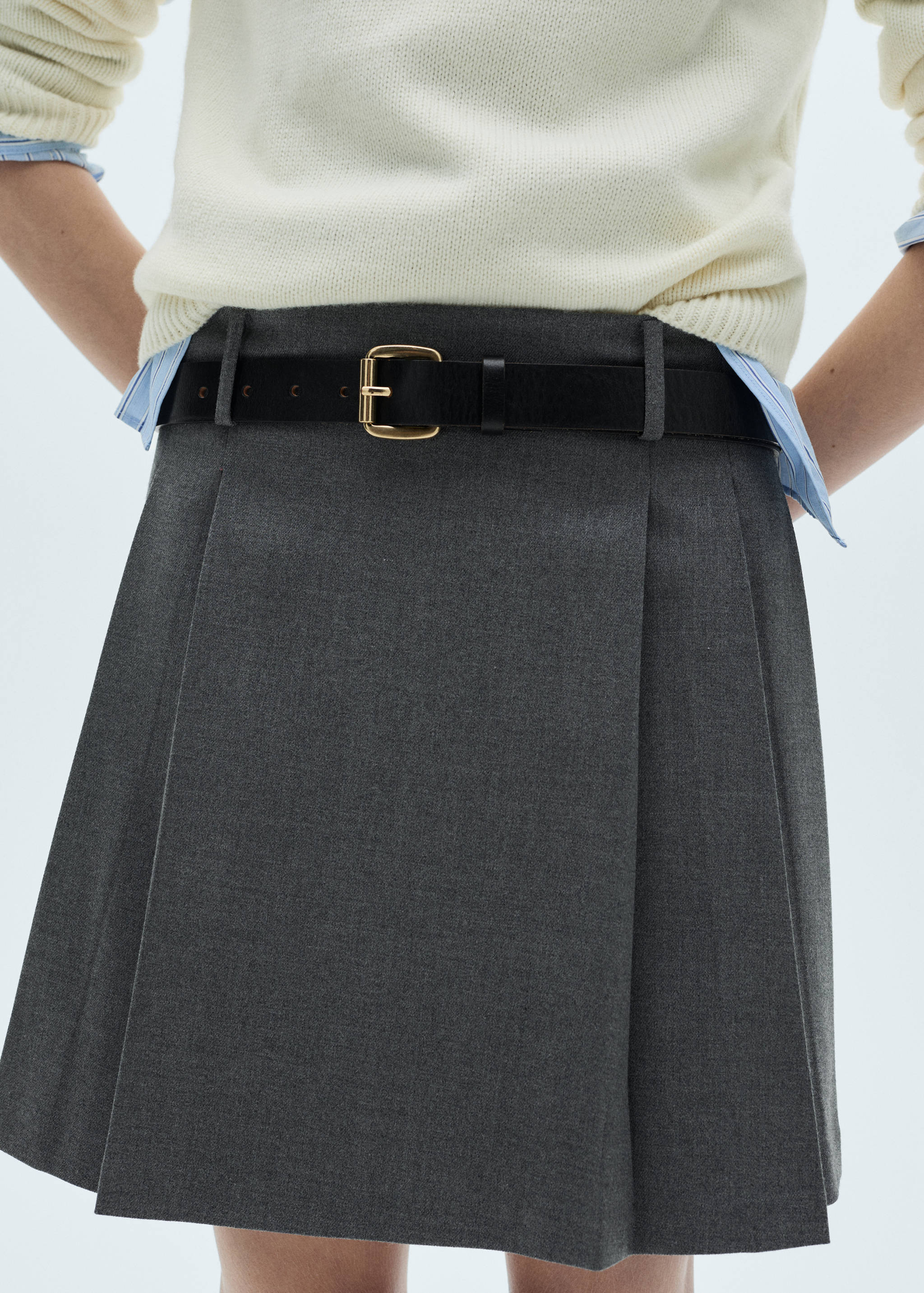 Minissaias de pregas - Plano médio