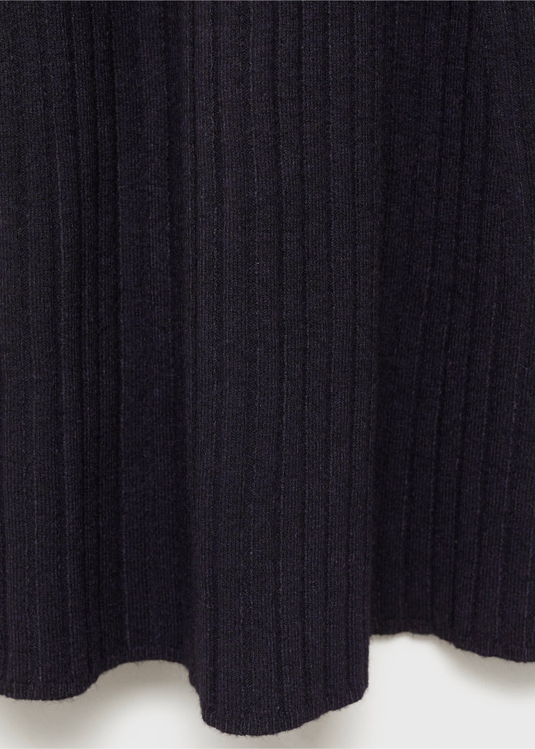 Ausgestelltes Strickkleid mit halbhohem Kragen - Detail des Artikels 0, Dunkles Marineblau. Ref: 87070424-00.