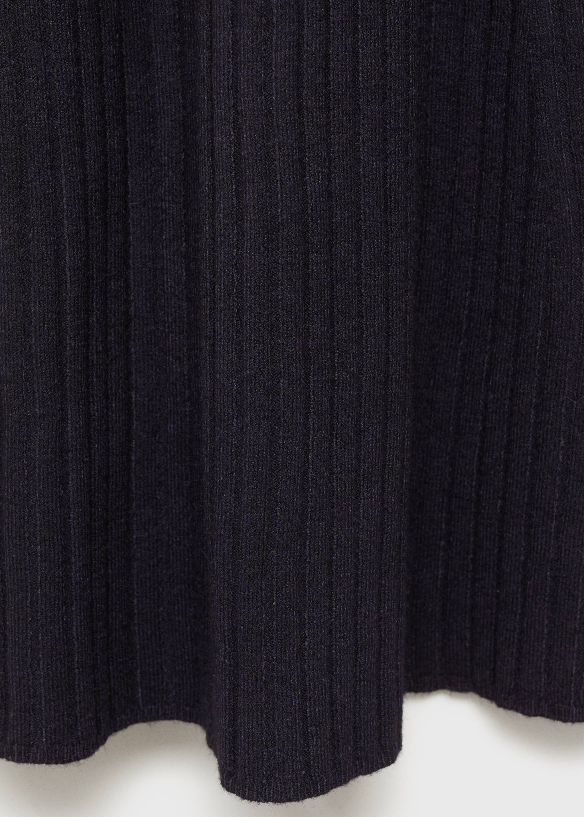 Stickad klockad klänning perkinskrage - Detaljer om artikeln 0