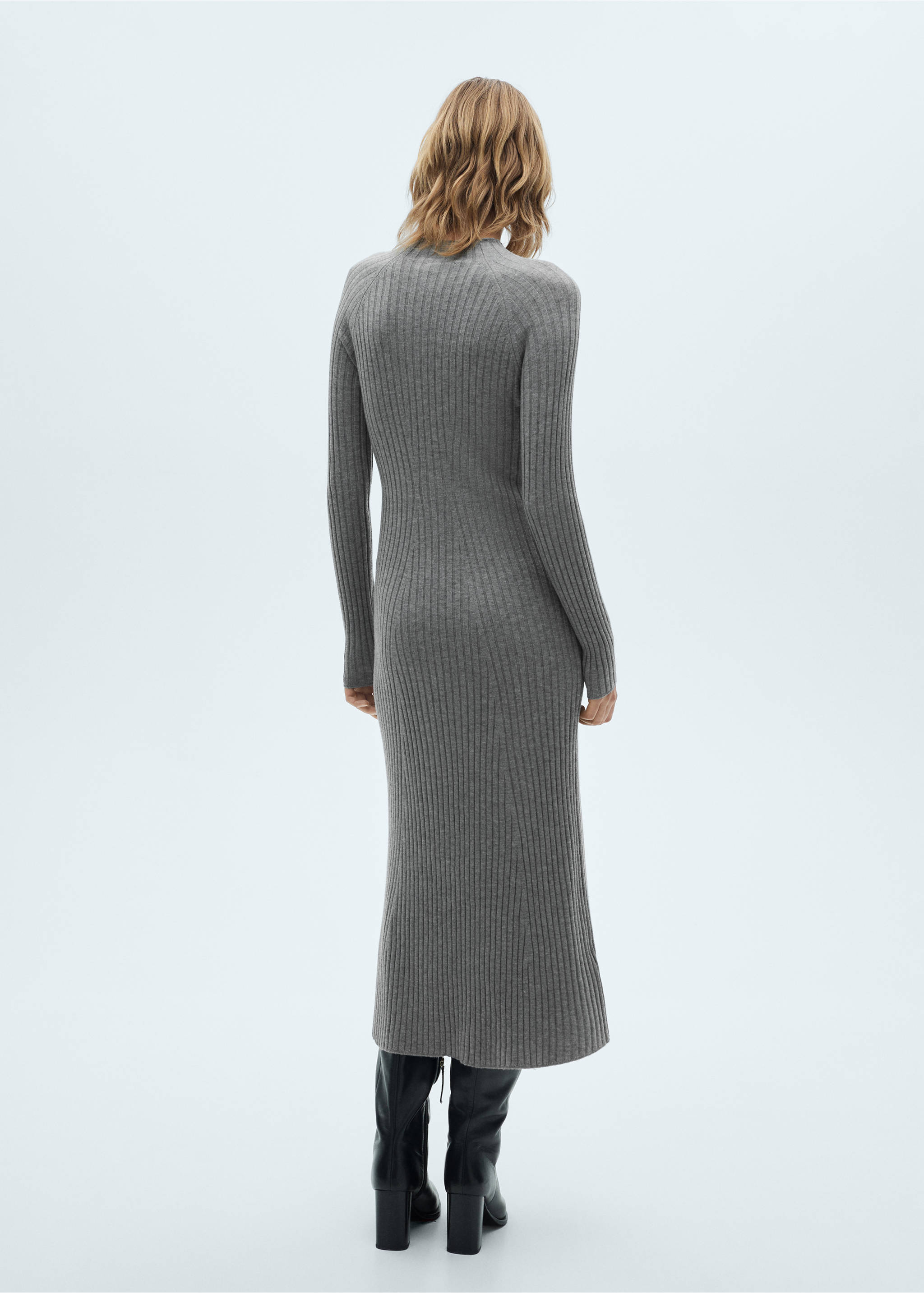 Stickad klockad klänning perkinskrage - Artikelns baksida, Medium Heather grå. Ref: 87070424-00.