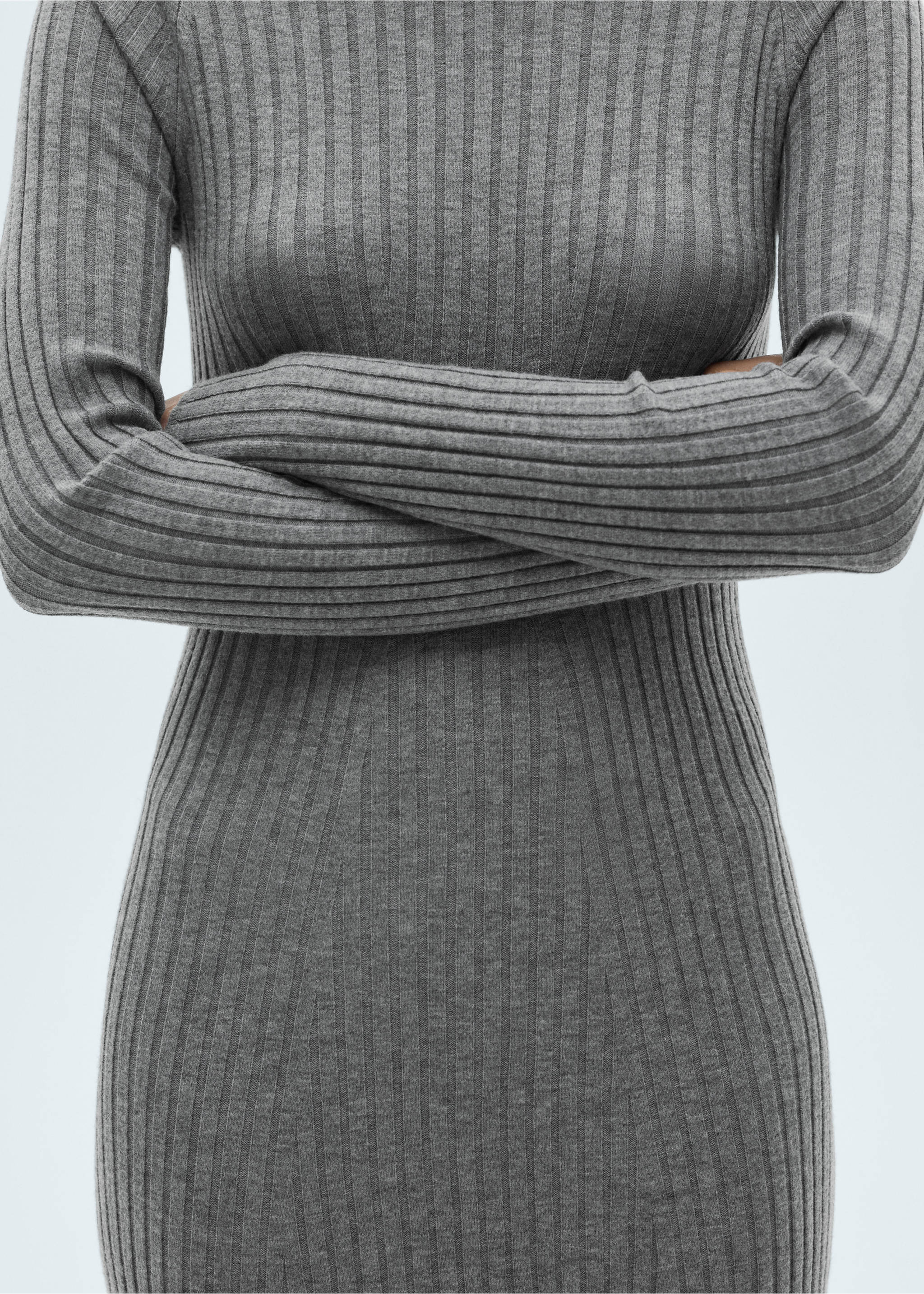 Stickad klockad klänning perkinskrage - Detaljer om artikeln 6, Medium Heather grå. Ref: 87070424-00.