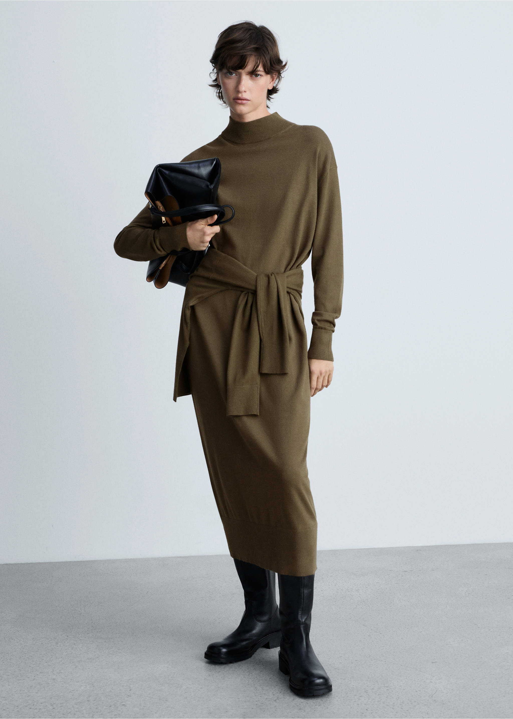 Perkins-neck knitted dress - General plane, Khaki. Ref: 87070425-00.