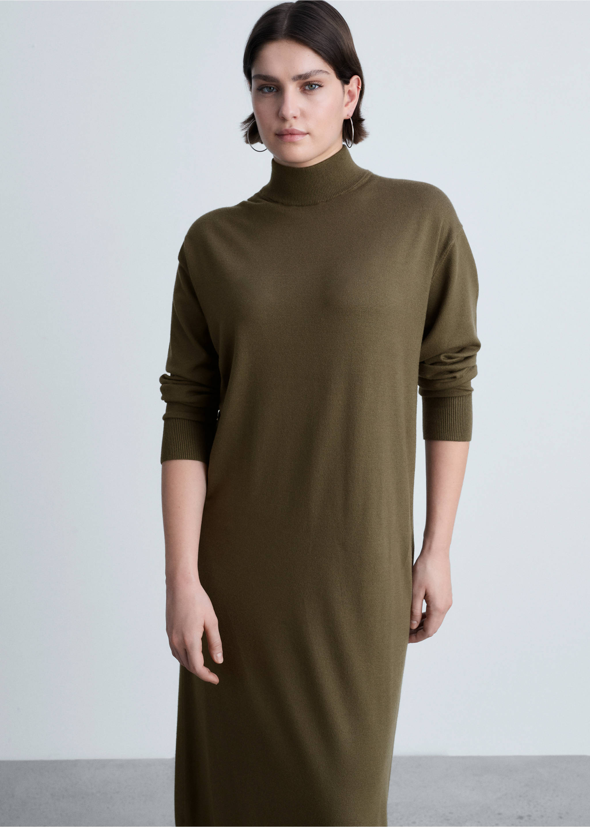 Perkins-neck knitted dress - Details of the article 5, Khaki. Ref: 87070425-00.