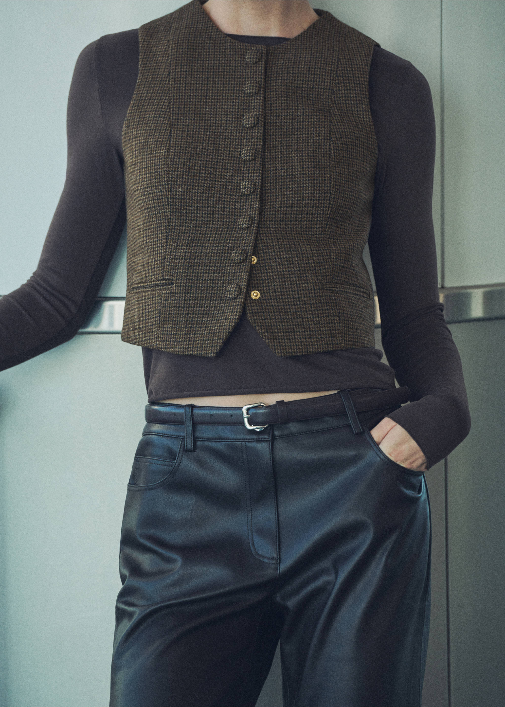 Micro-houndstooth wool vest - Medium plane, Brown. Ref: 87070434-00.