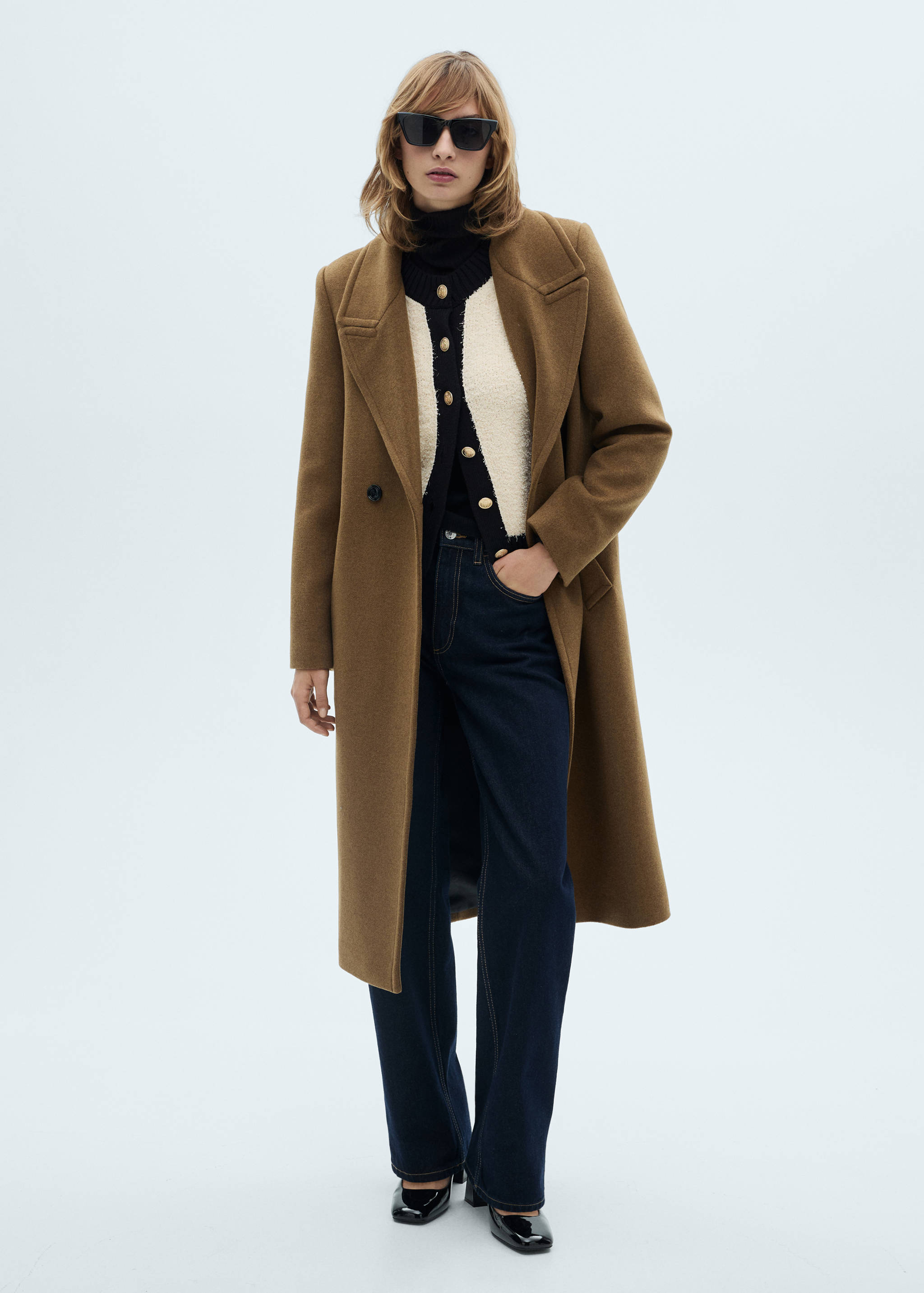 Contrasted buttons jacket - General plane