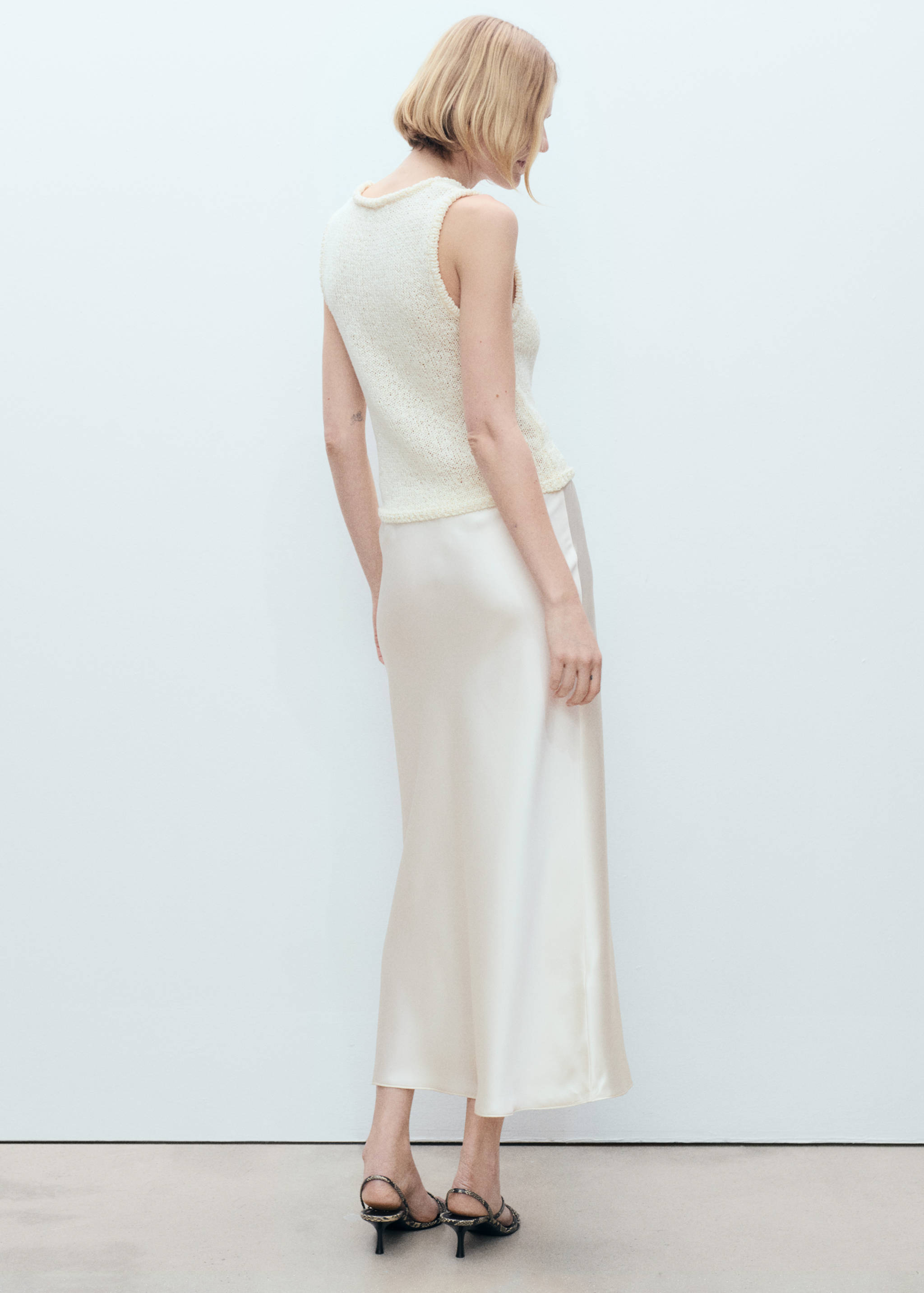 Midi satin skirt - Reverse of the article