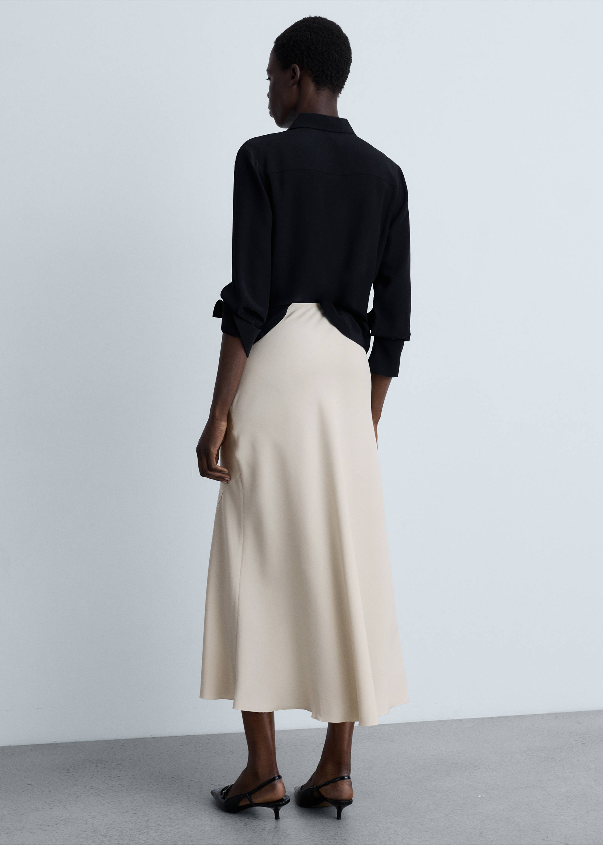 Kjol midi satin - Artikelns baksida, Beige. Ref: 87070591-00.