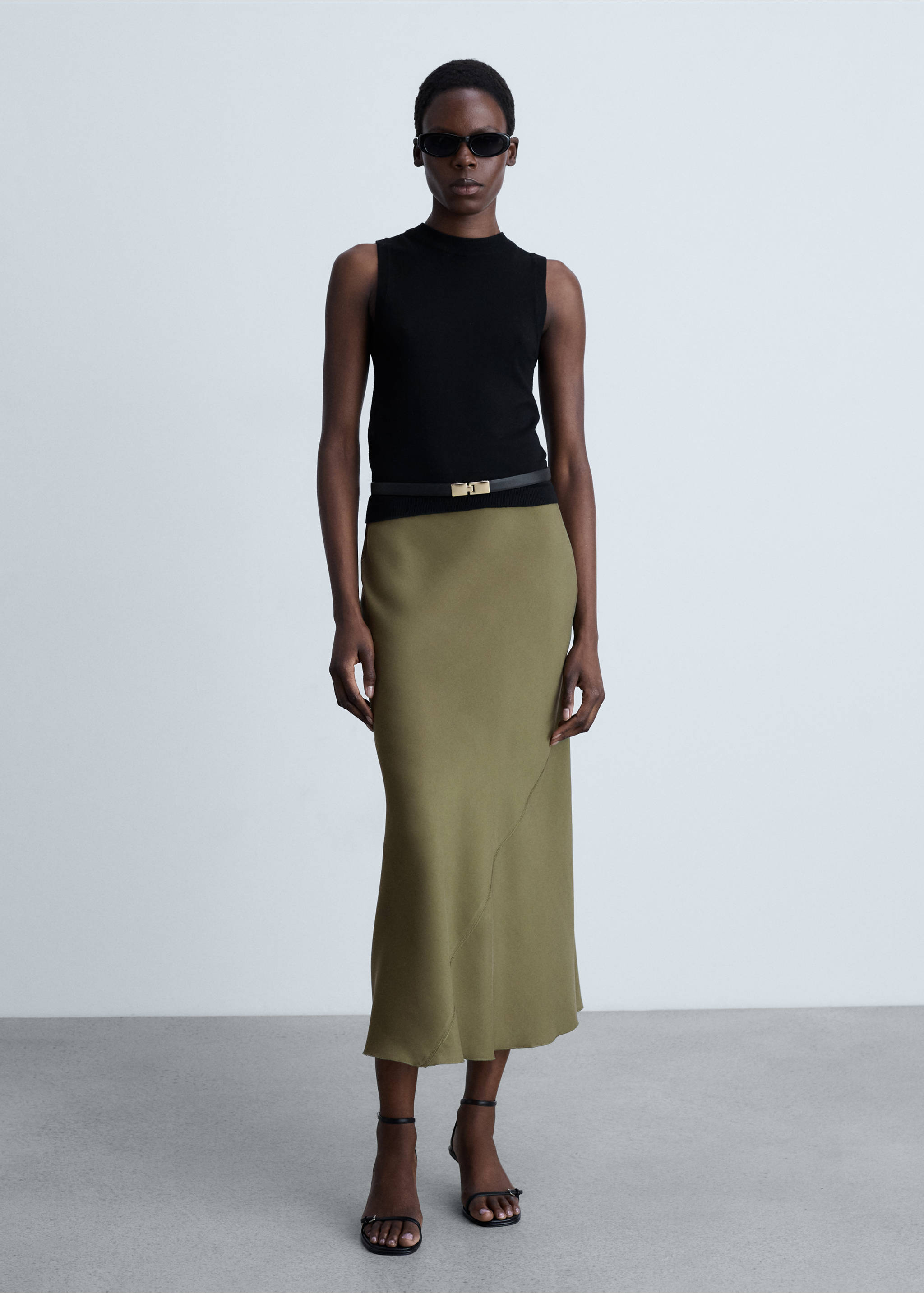 Midi satin skirt - General plane, Khaki. Ref: 87070591-00.