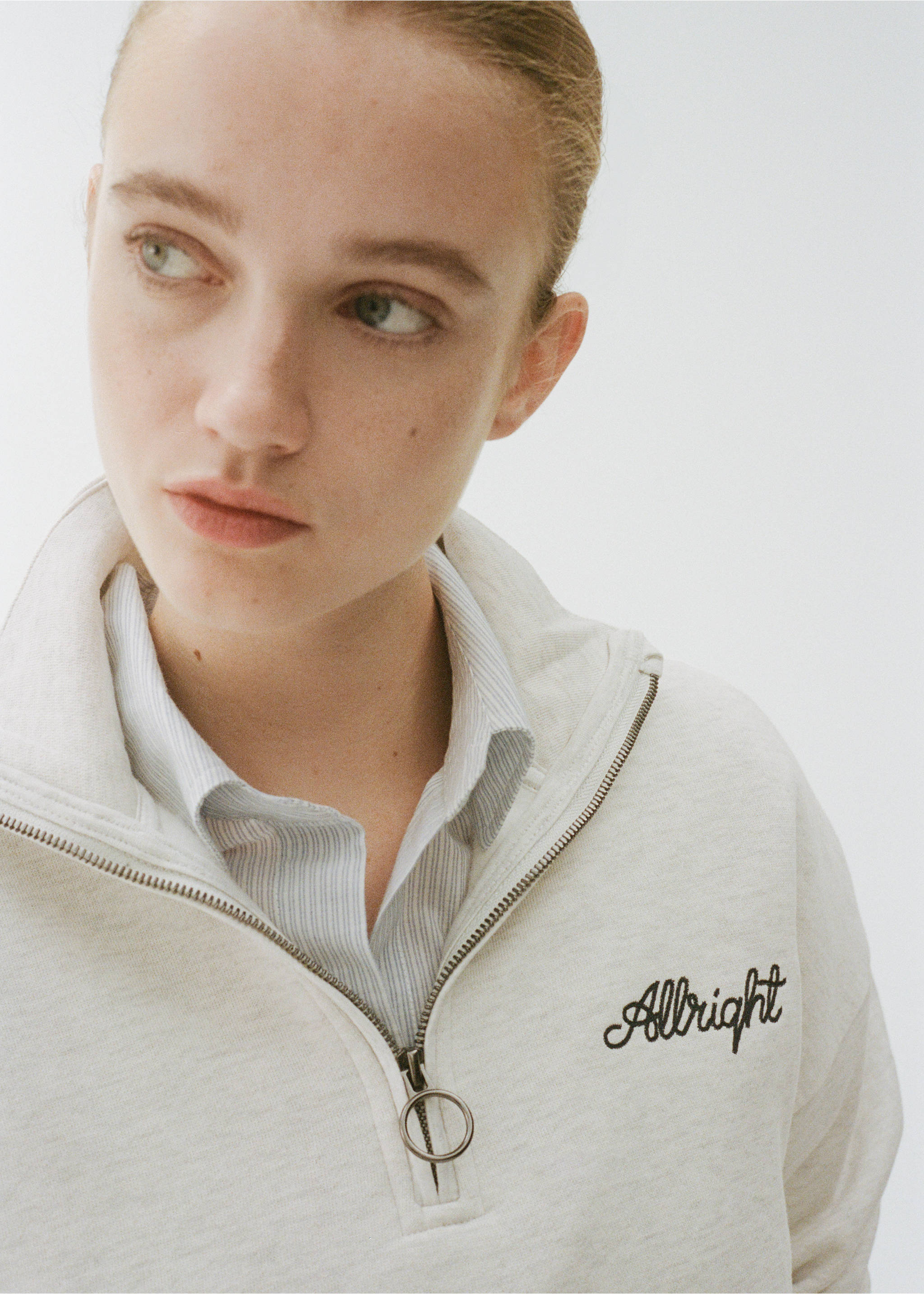 Sweatshirt mit Zip und Schriftzug - Detail des Artikels 5, Hellgrau meliert. Ref: 87070592-00.