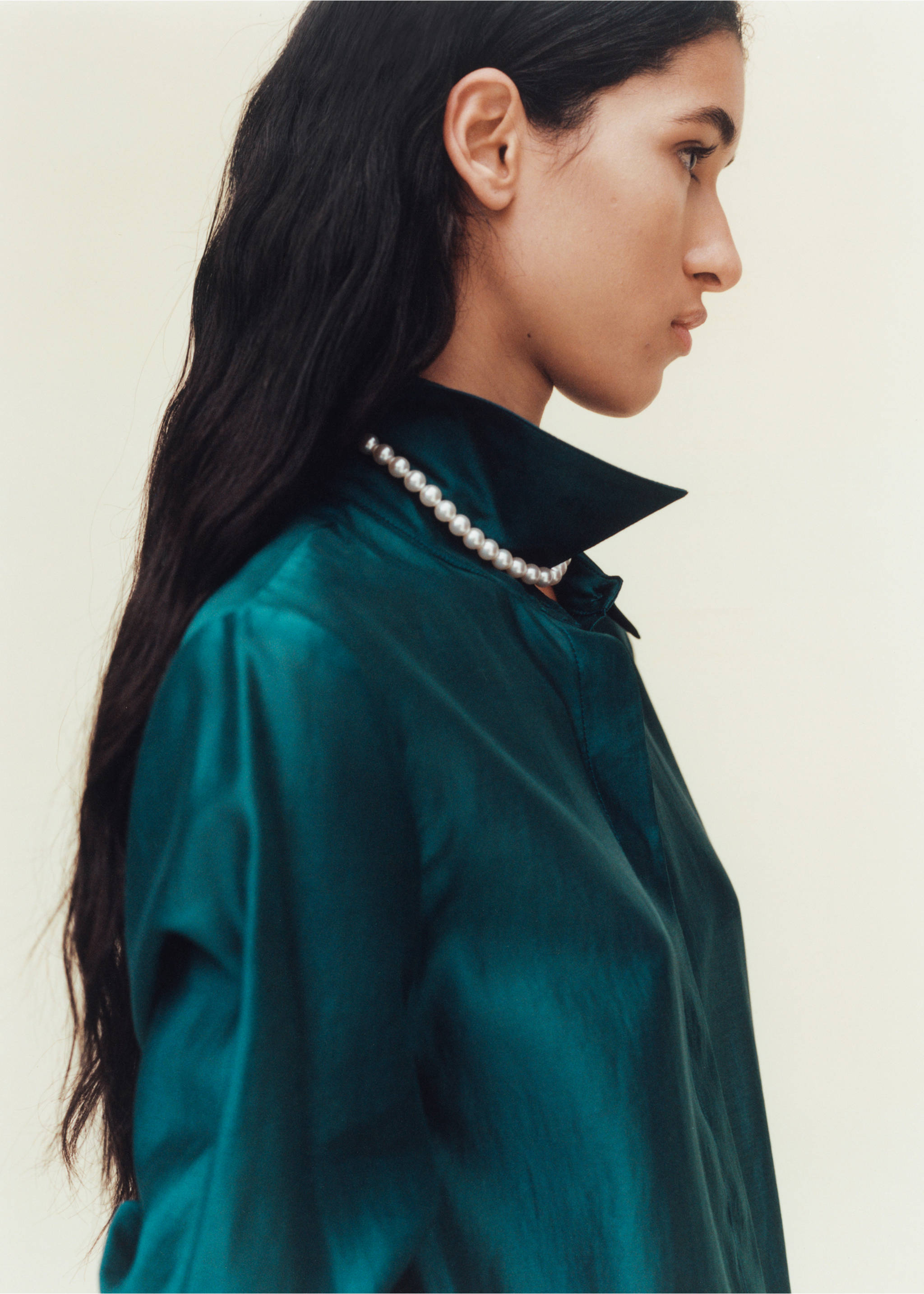 Satin shirt with hidden buttons - Details of the article 3, Medium Brown. Ref: 87070596-00.