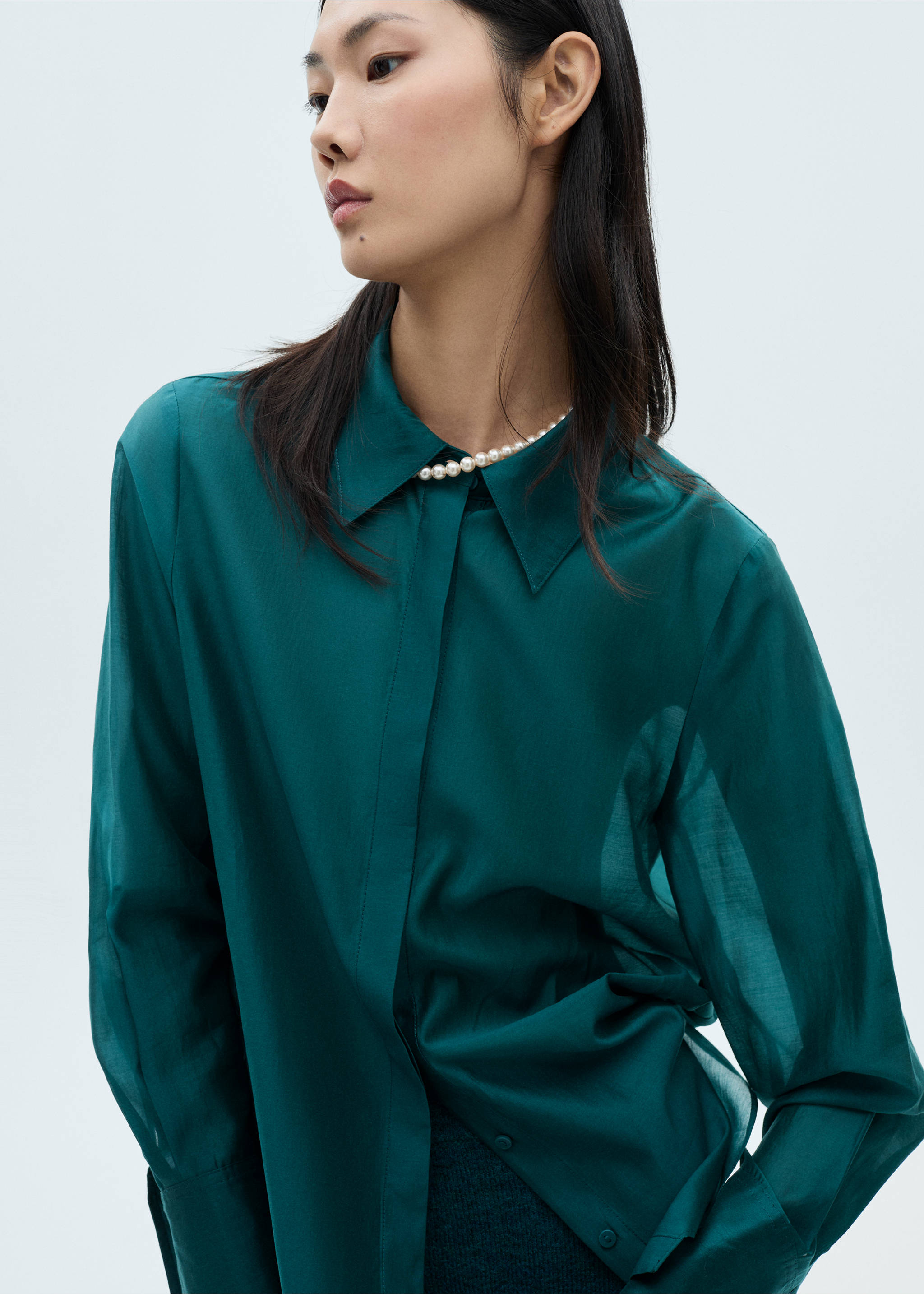 Satin shirt with hidden buttons - Details of the article 2, Medium Brown. Ref: 87070596-00.