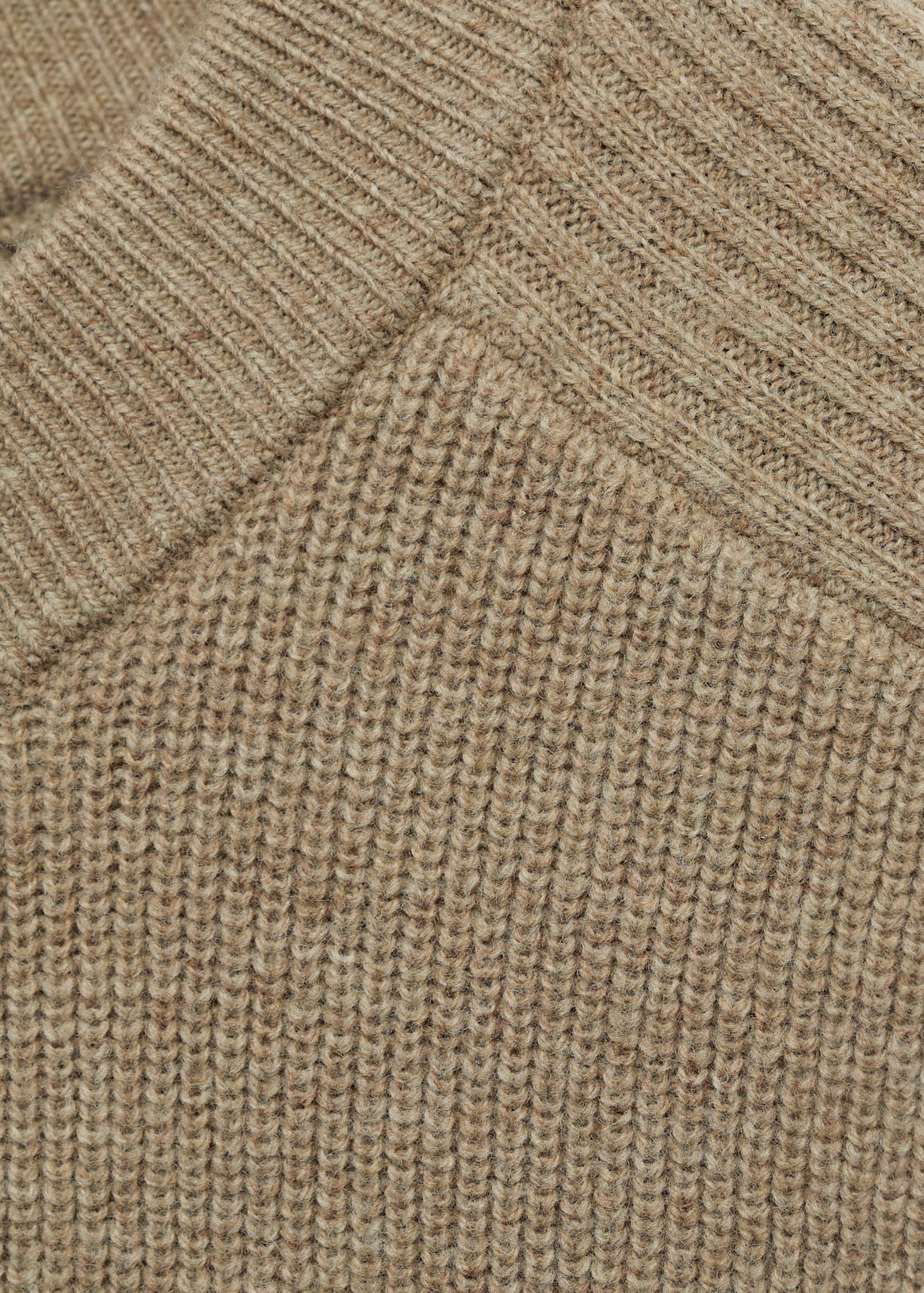 Wollpullover mit Rippmuster - Detail des Artikels 8
