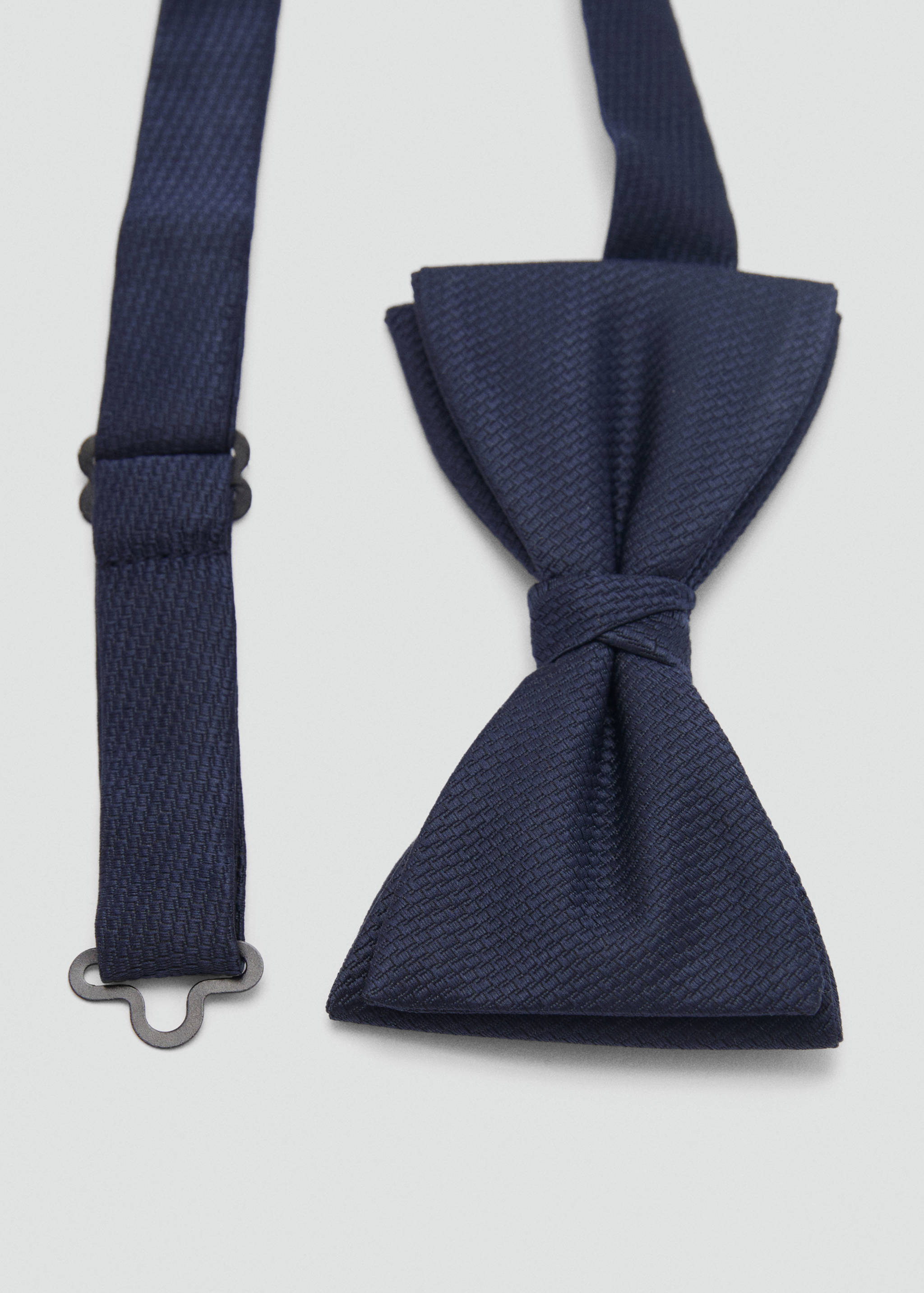 Klasična mikrostrukturirana leptir mašna - Prikaz srednjeg dijela