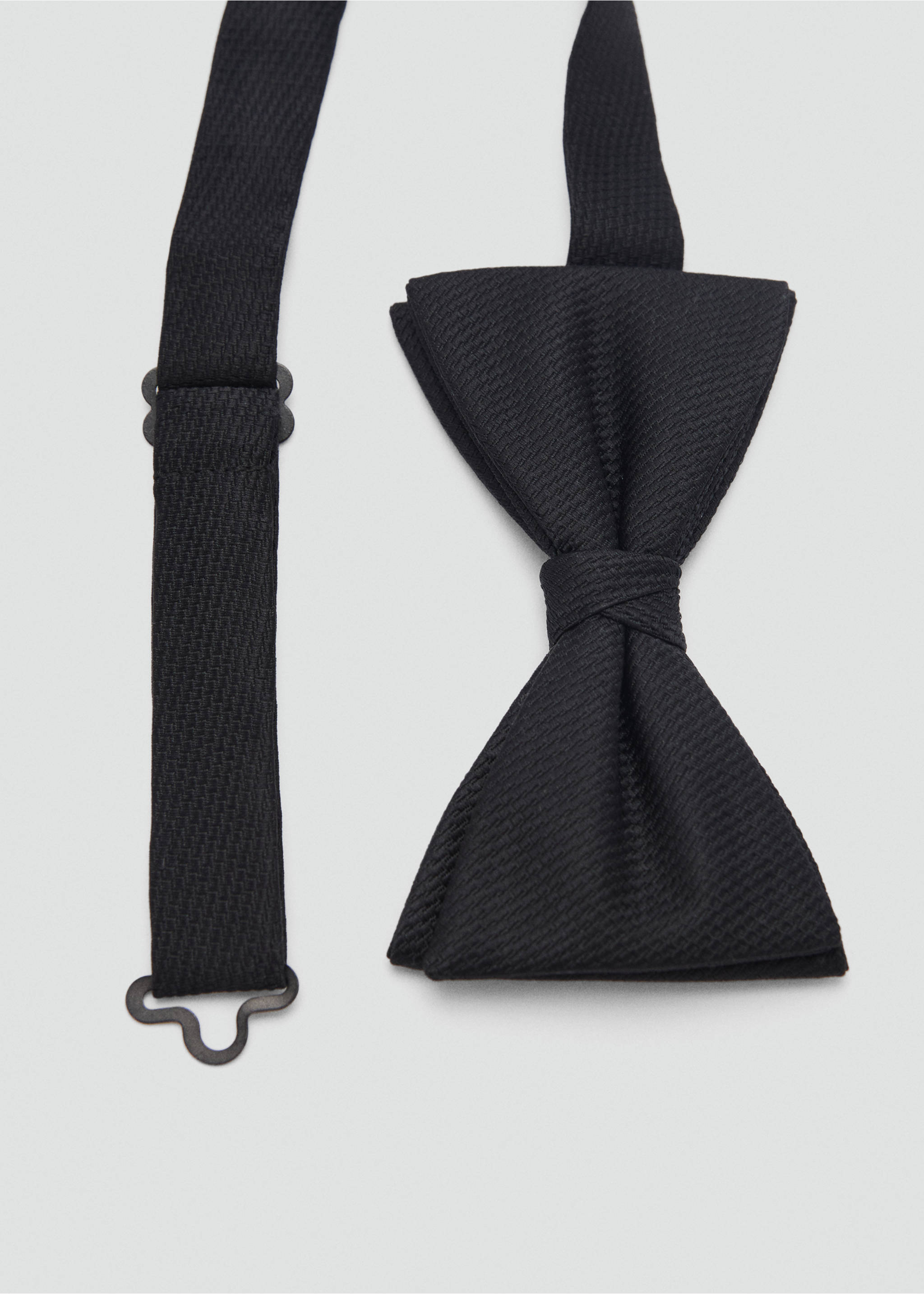 Classic bow tie with microstructure - Details of the article 1, Black. Ref: 87070606-00.