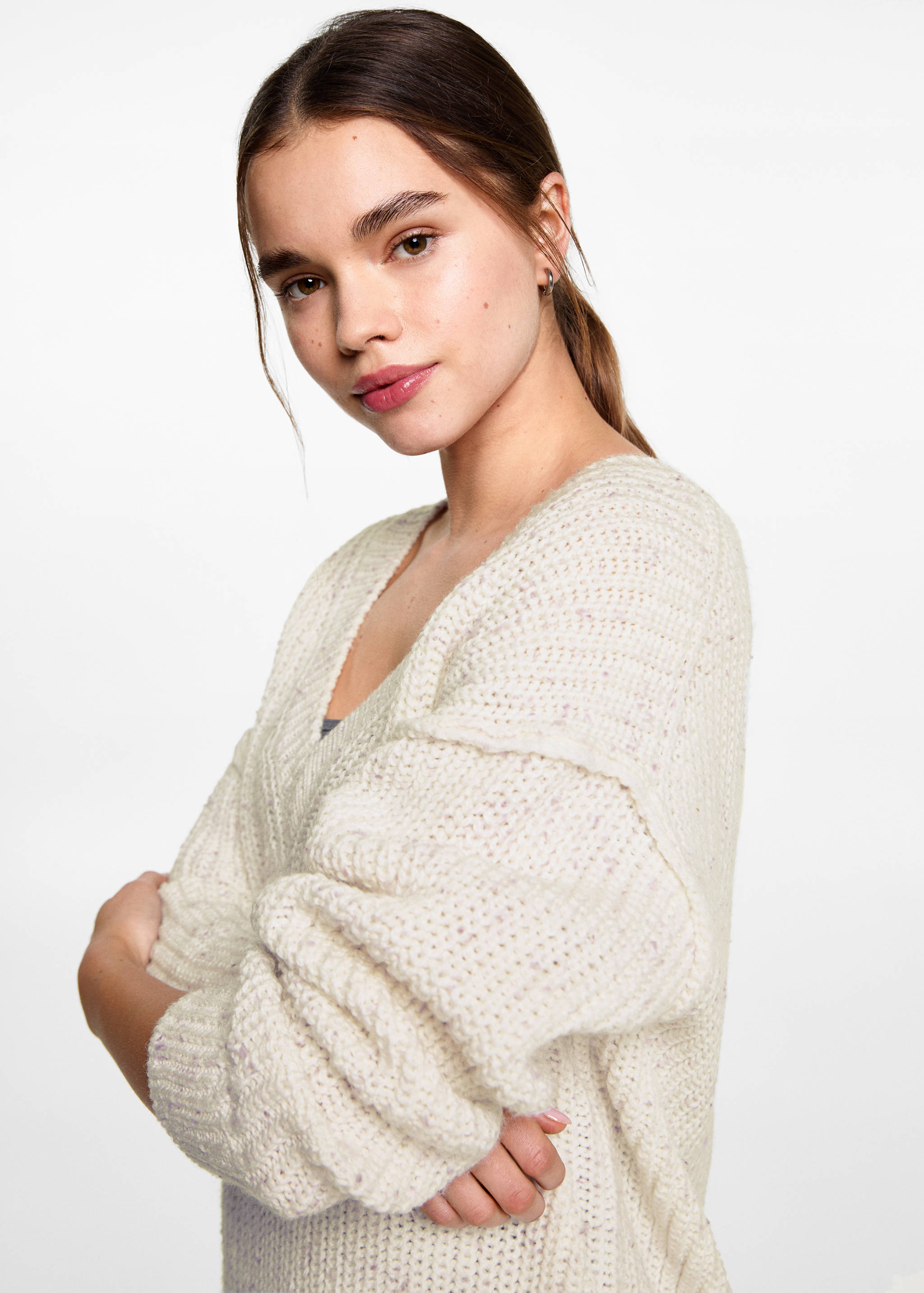 Sweter oversize z dekoltem w serek - Szczegóły artykułu 1