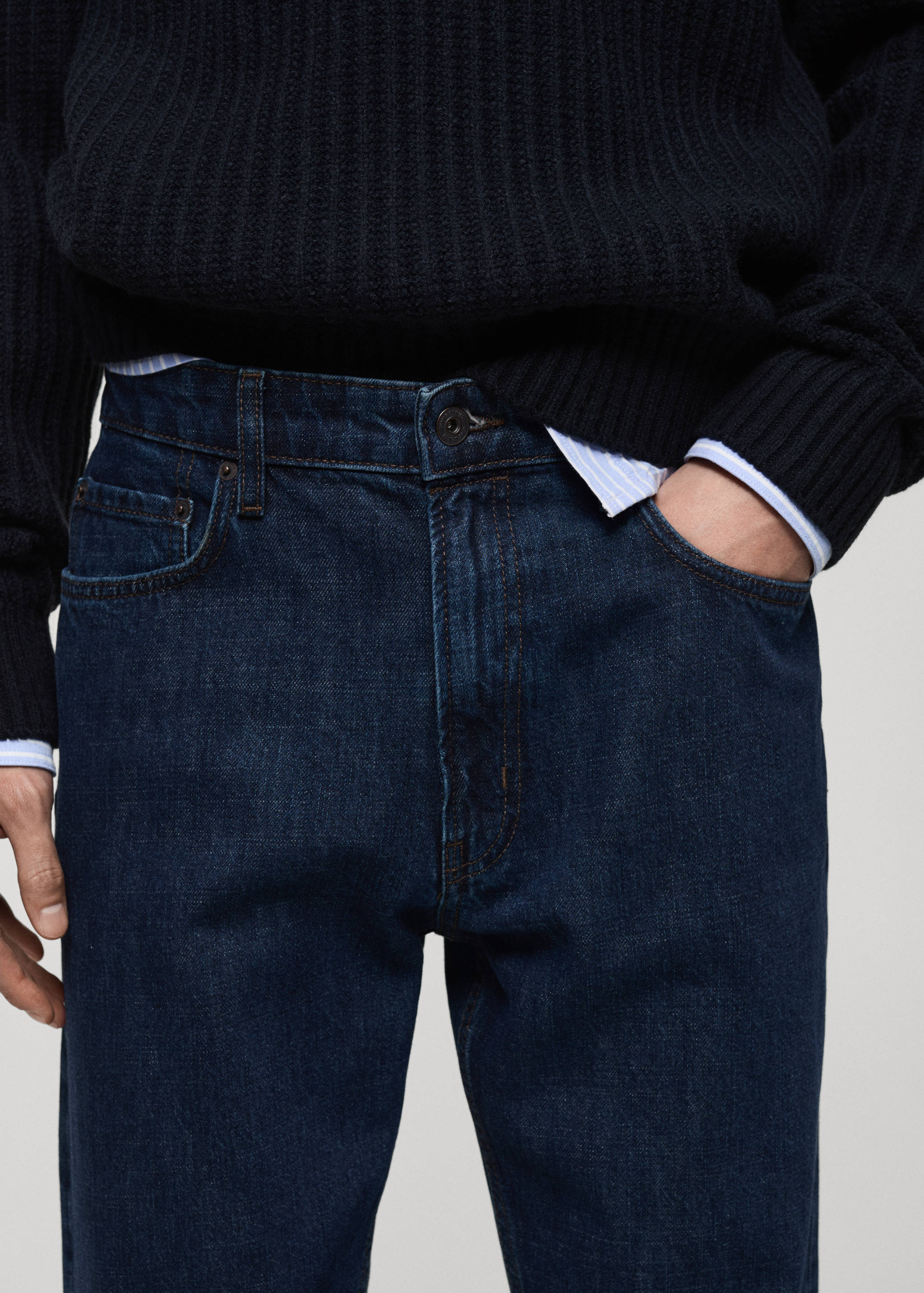 Jean Moby straight-fit délavé foncé - Détail de l'article 1