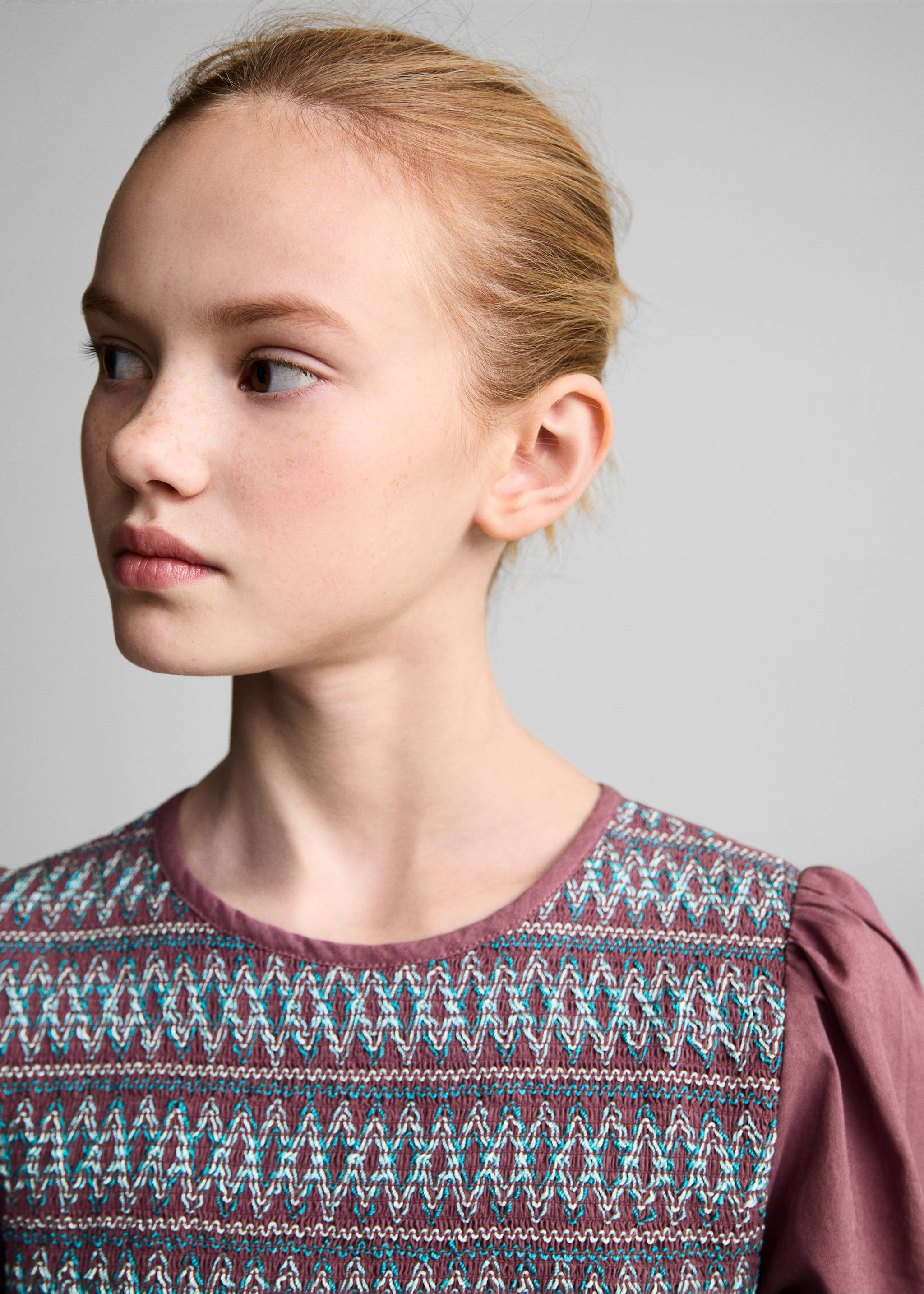 Honeycomb pattern blouse - Details of the article 1, Maroon. Ref: 87070622-00.