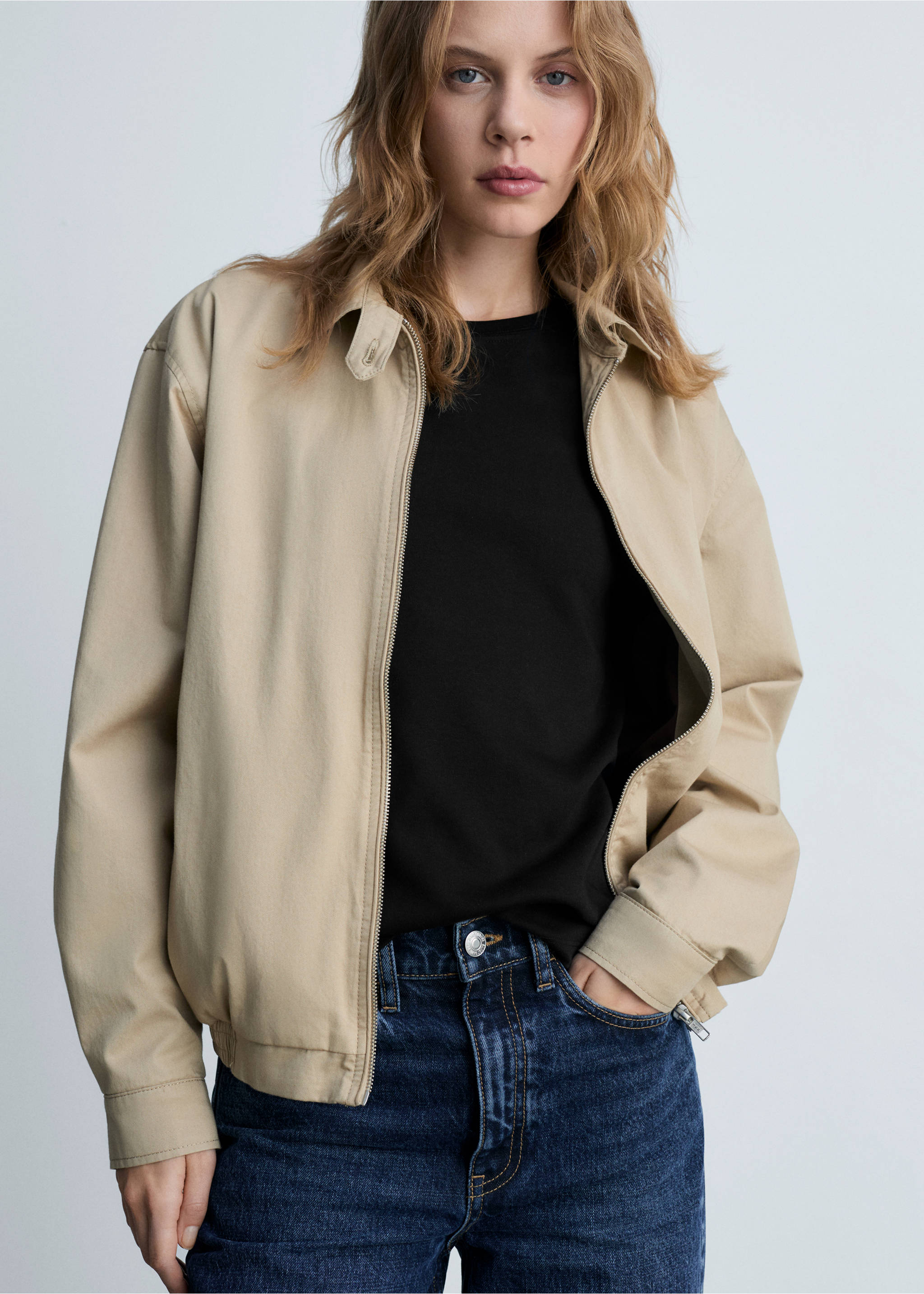 Long sleeve cotton t-shirt - Details of the article 2, Black. Ref: 87070624-00.