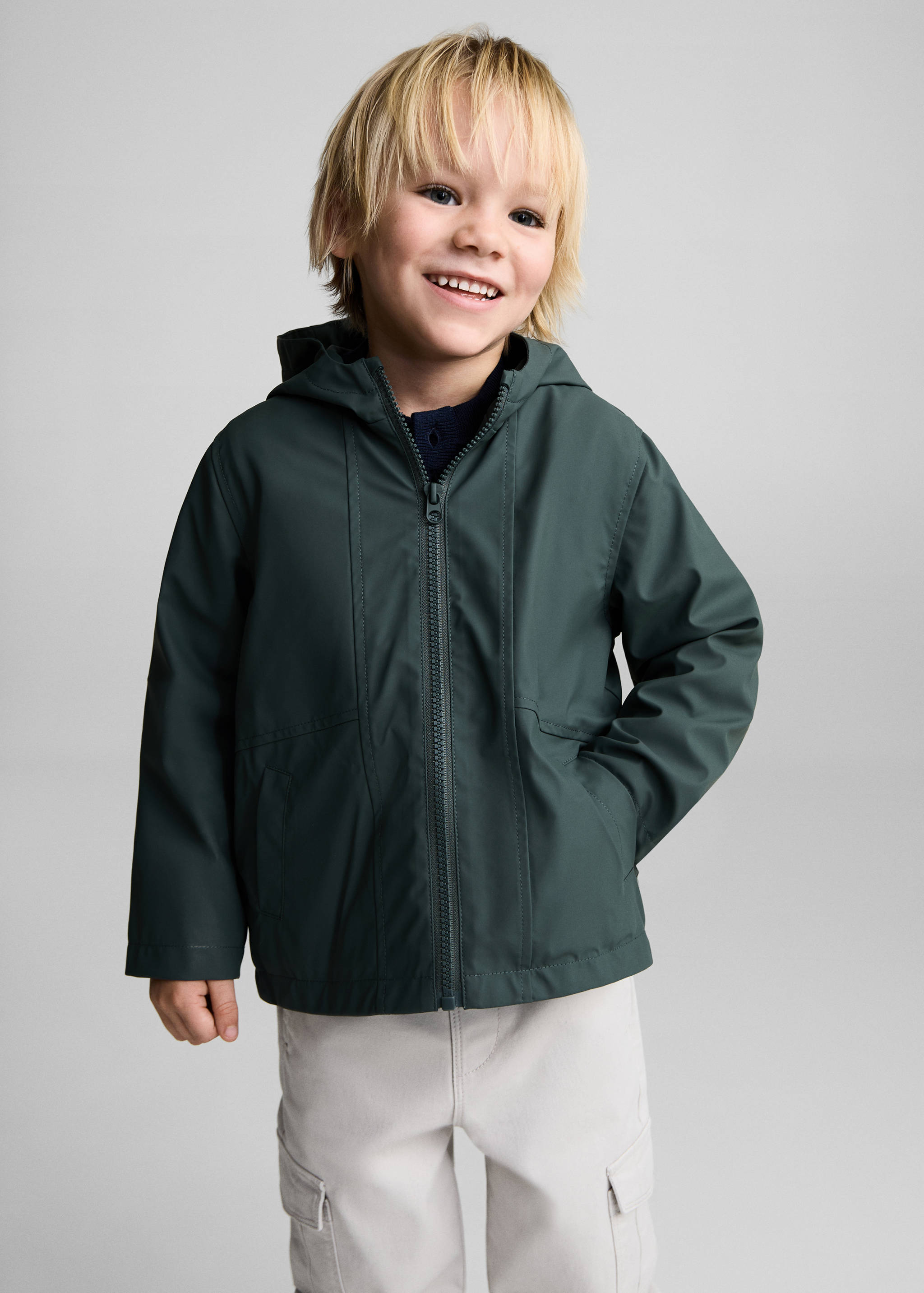 Hooded water-repellent coat - Medium plane