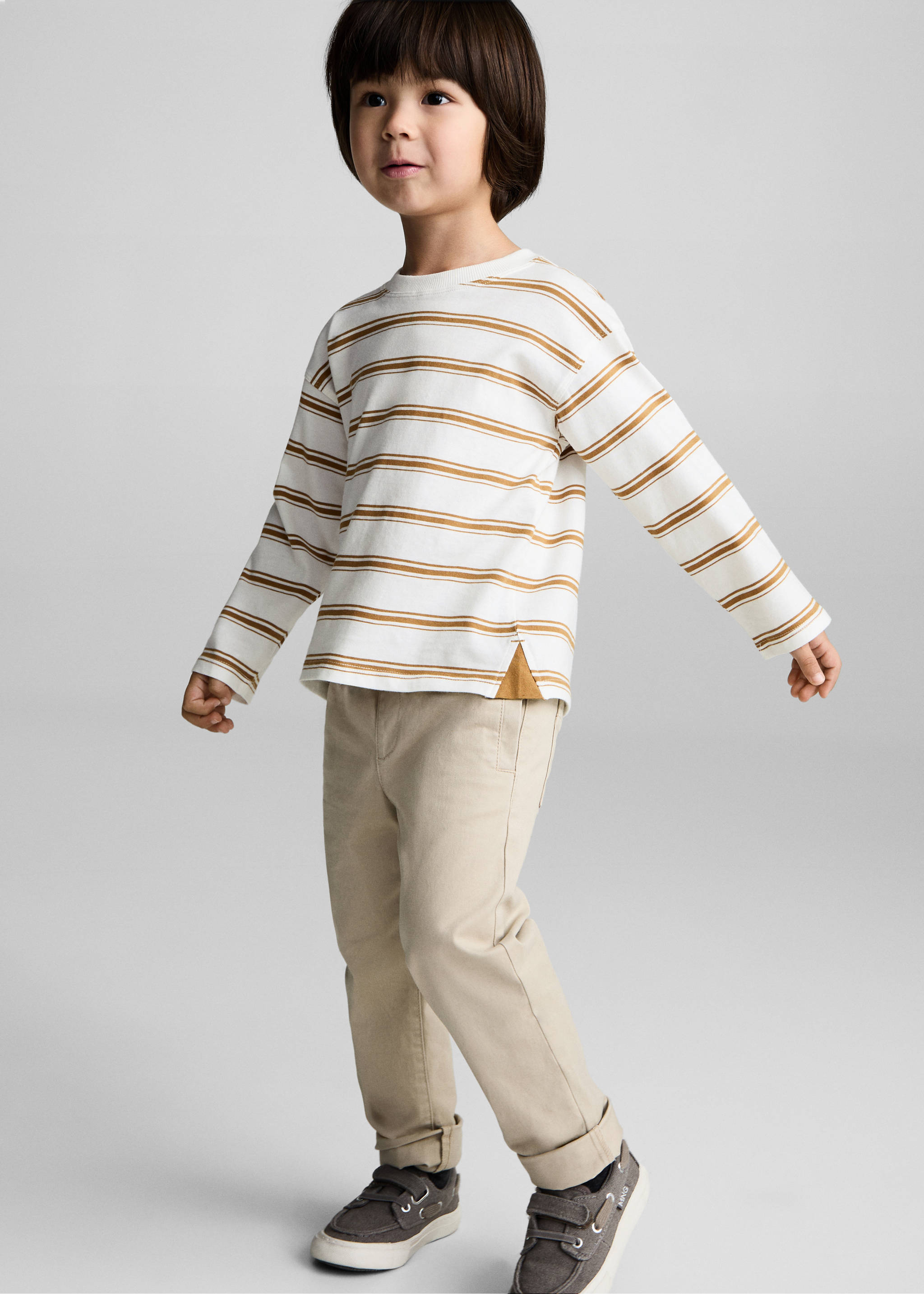 Triple-striped t-shirt - Details of the article 2, Ochre. Ref: 87070629-00.