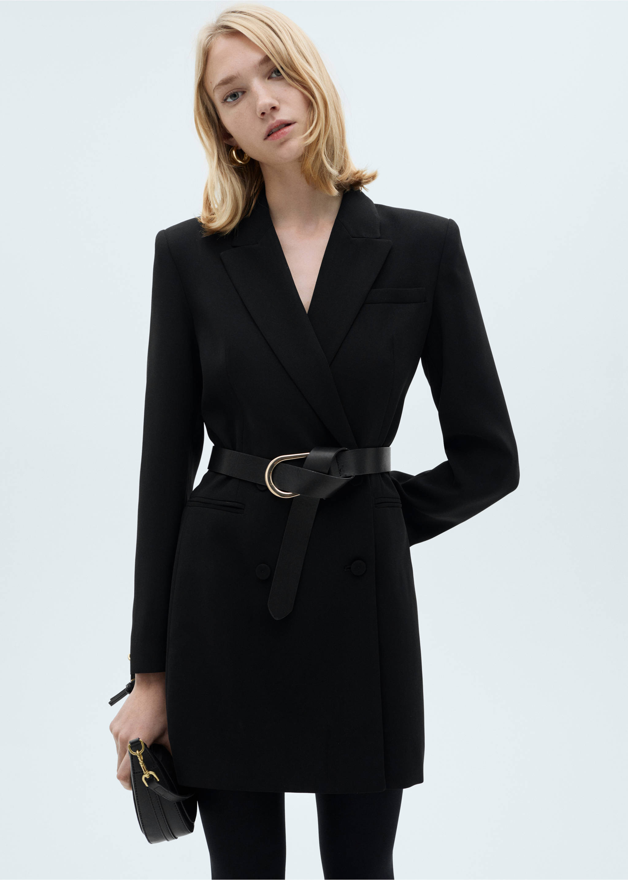 Vestido blazer cinturón - Plano medio, Negro. Ref: 87070630-00.