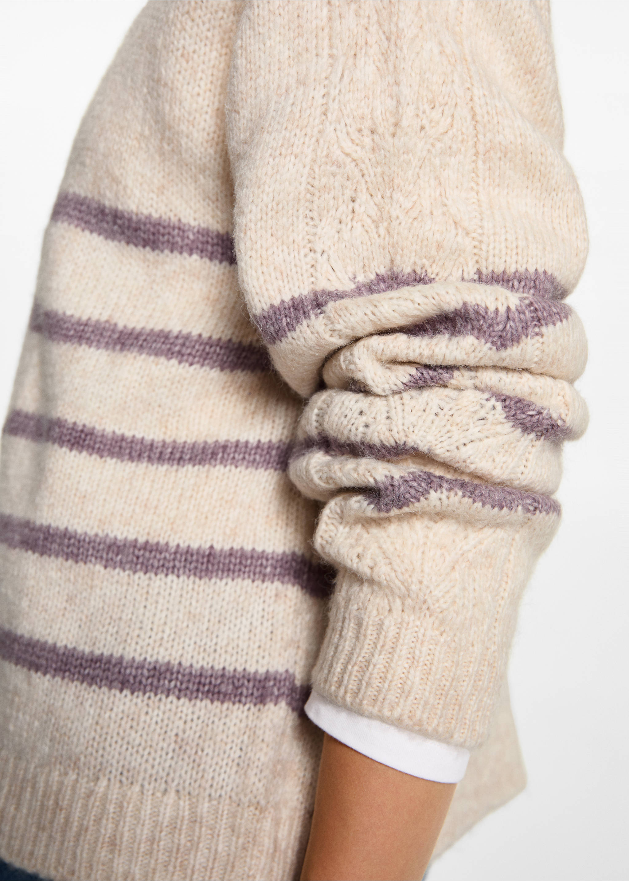 Oversized striped sweater - Details of the article 3, Off White. Ref: 87070632-00.