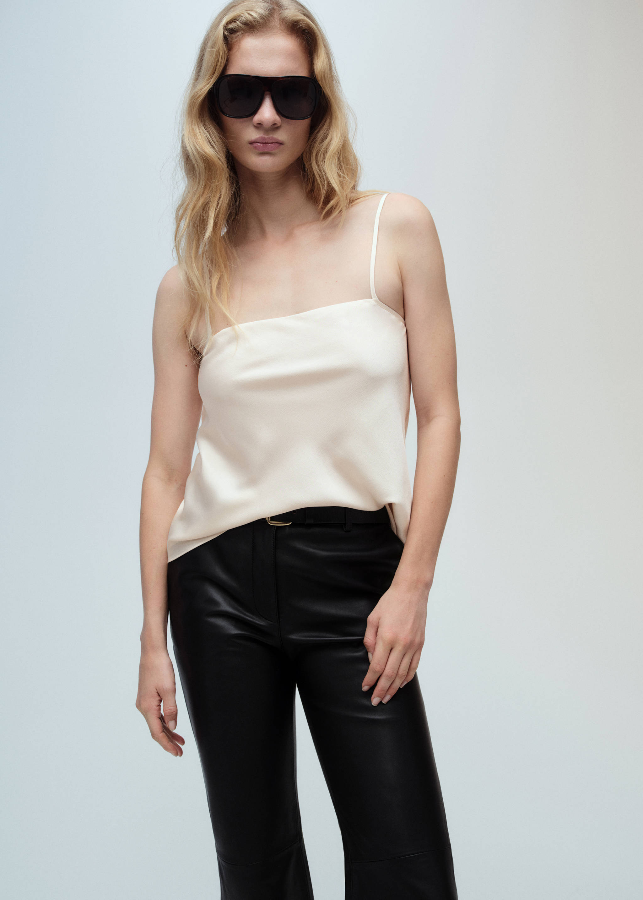 Satin top with thin straps - Medium plane