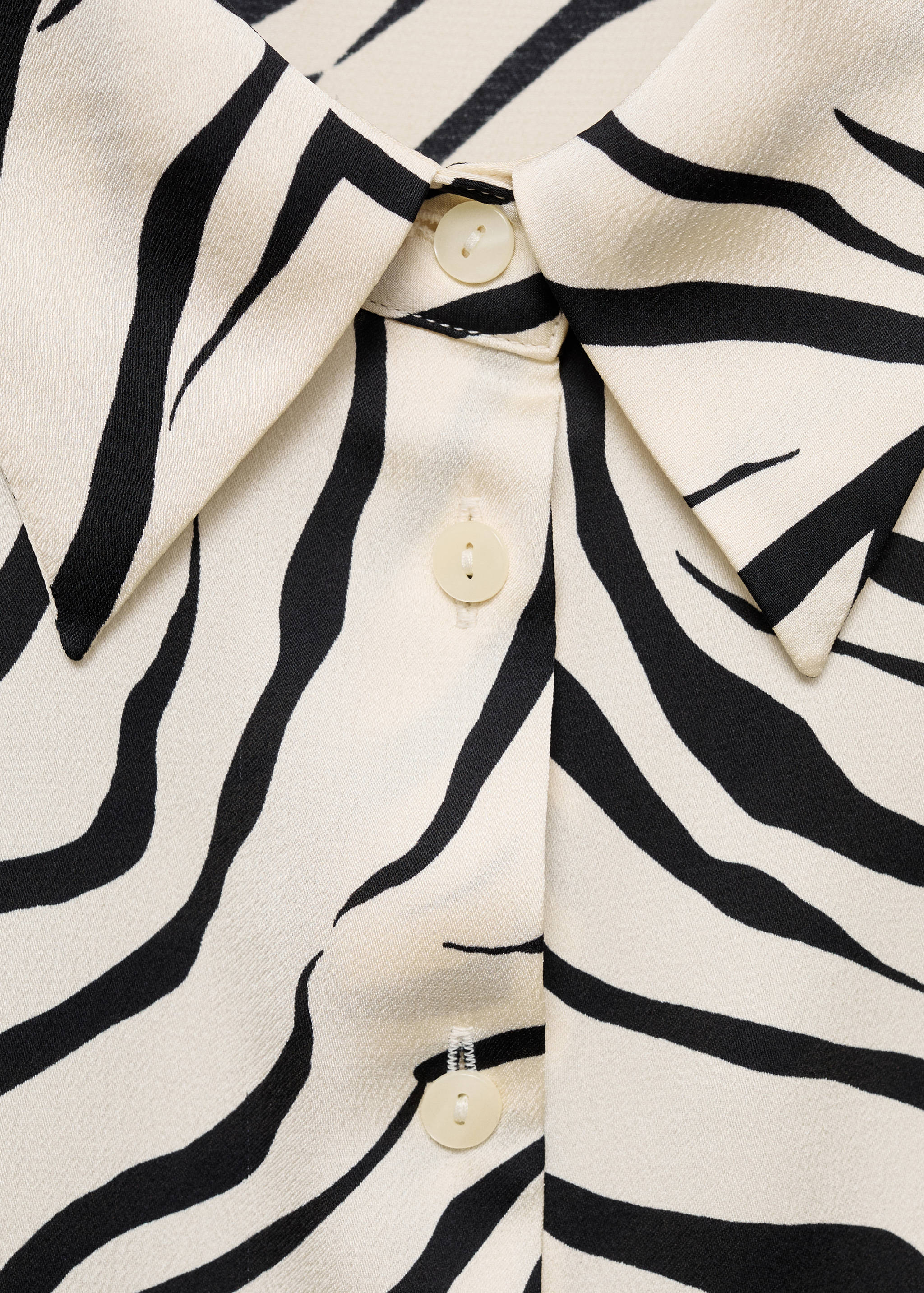 Satin print shirt - Details of the article 8