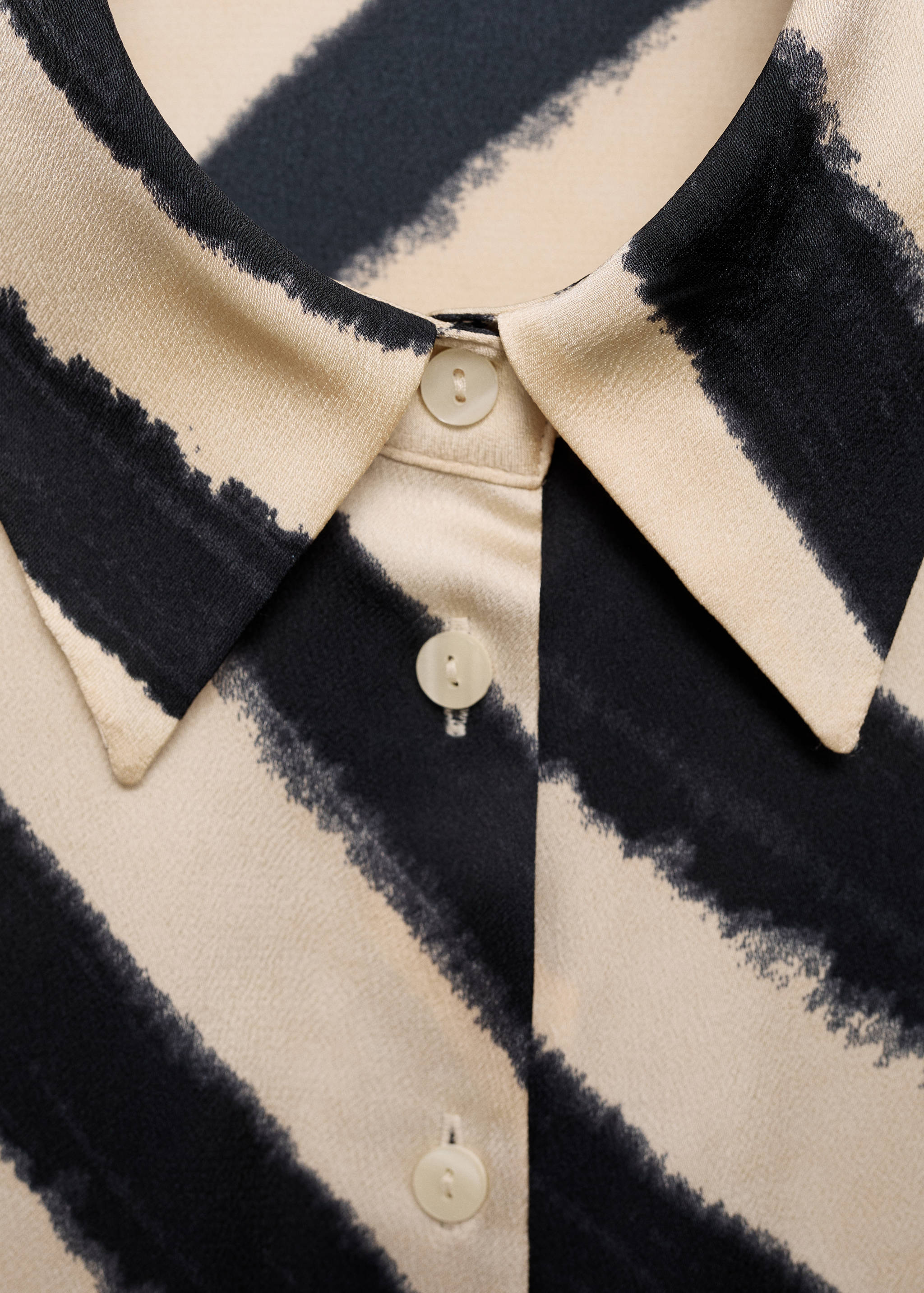 Satin print shirt - Details of the article 8