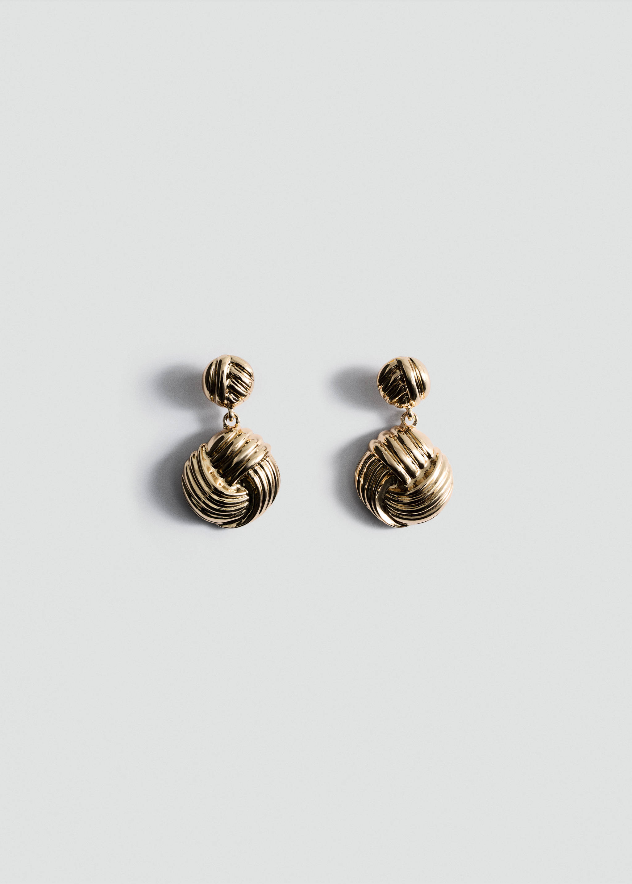 Oorbellen ineengestrengeld model - Artikel zonder model, Goud. Ref: 87070643-00.