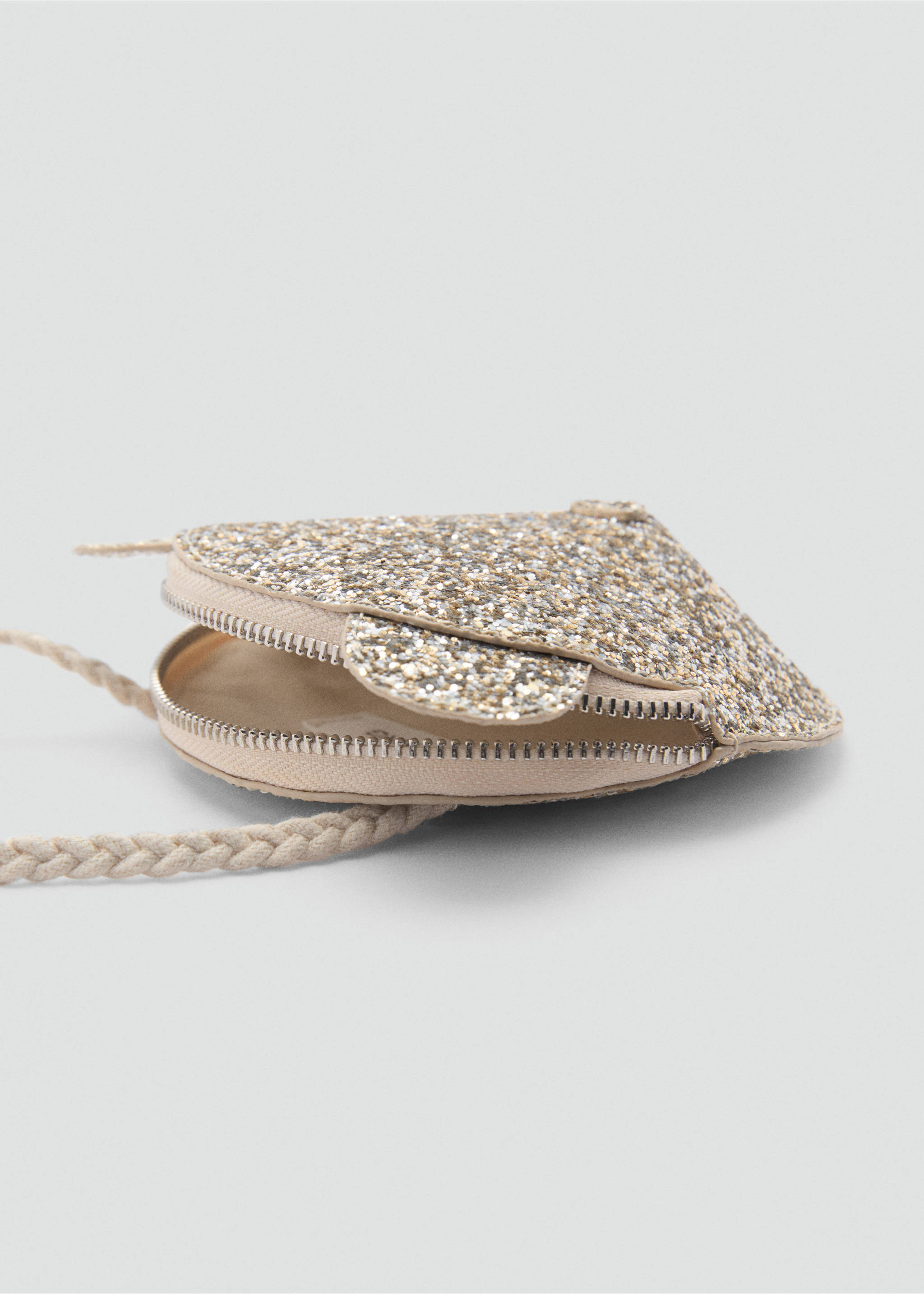 null - Details of the article 2, Gold. Ref: 87070647-00.