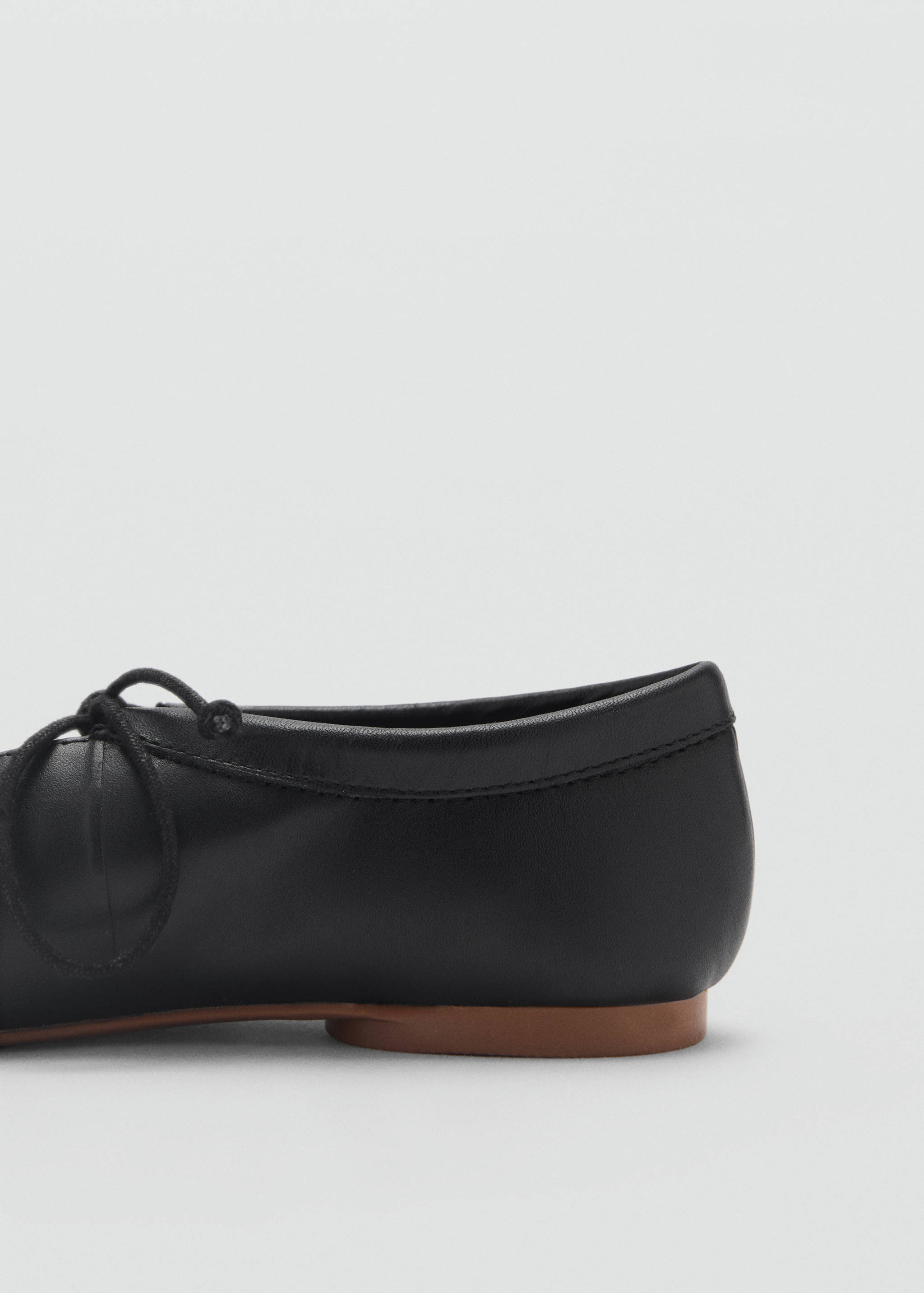 Ballet flats with leather bow - Details of the article 1