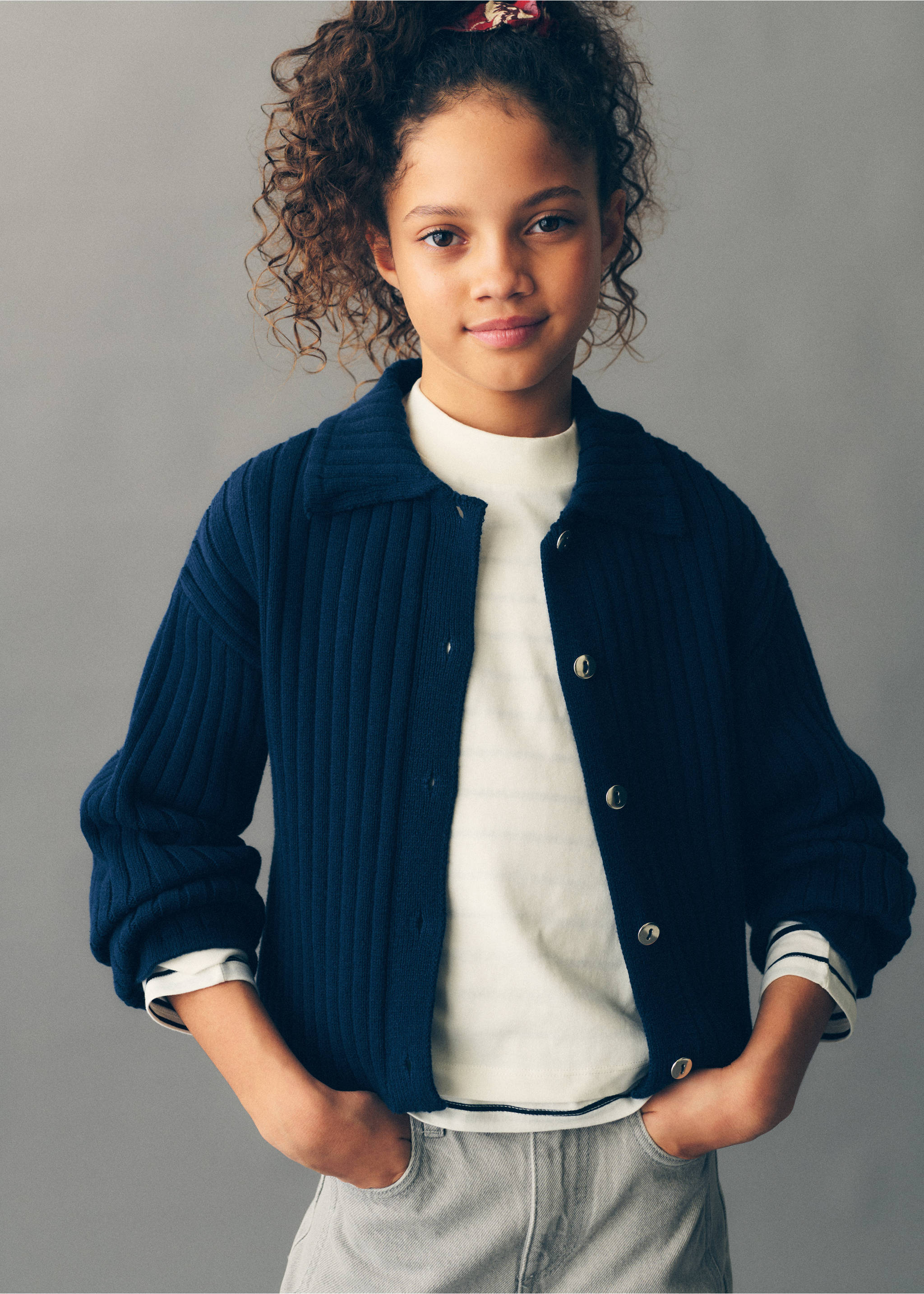 Cardigan com gola de polo - Pormenor do artigo 6, Azul-marinho escuro. Ref: 87070654-00.