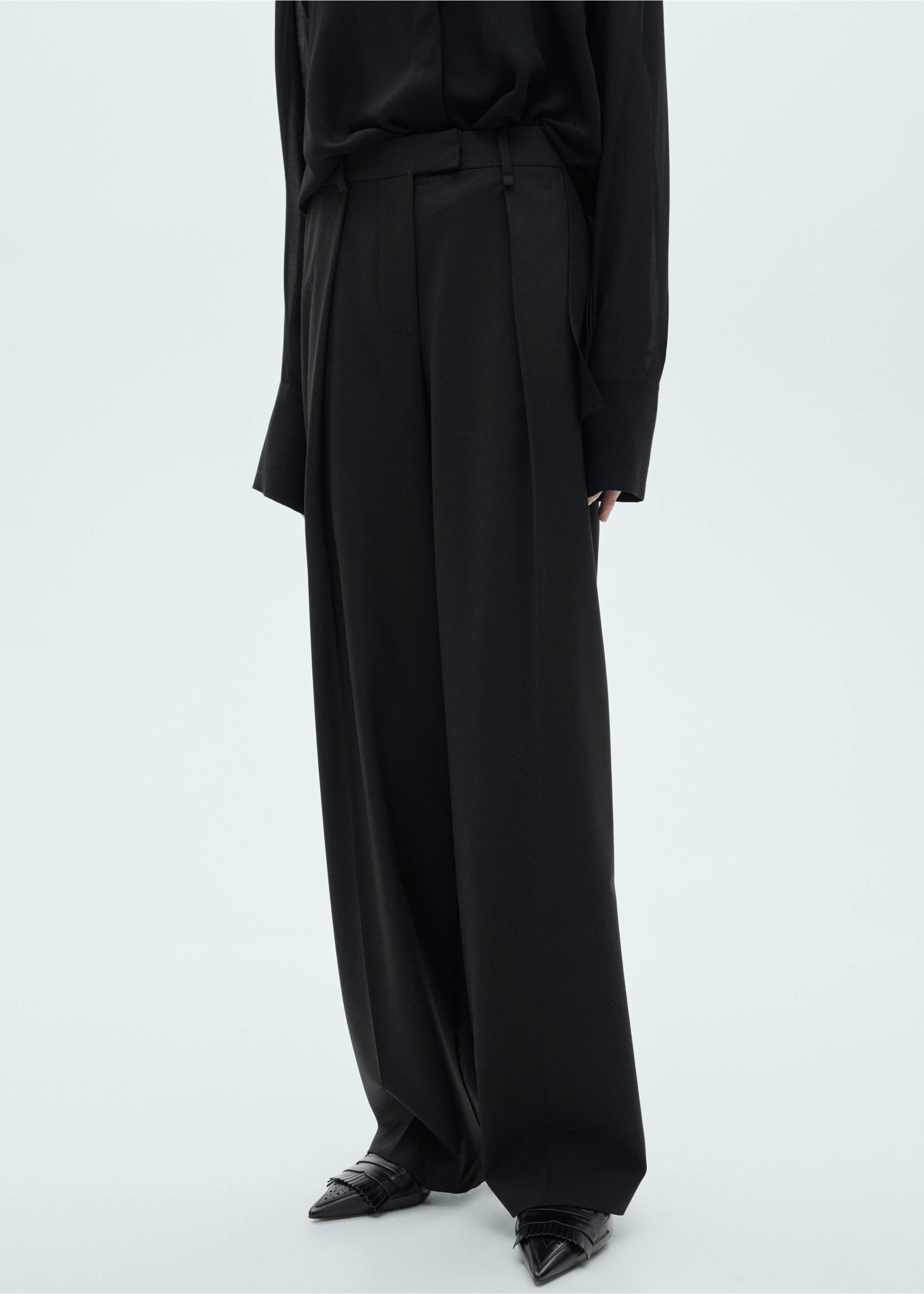 Straight-fit pleated trousers - Medium plane, Charcoal. Ref: 87071056-00.