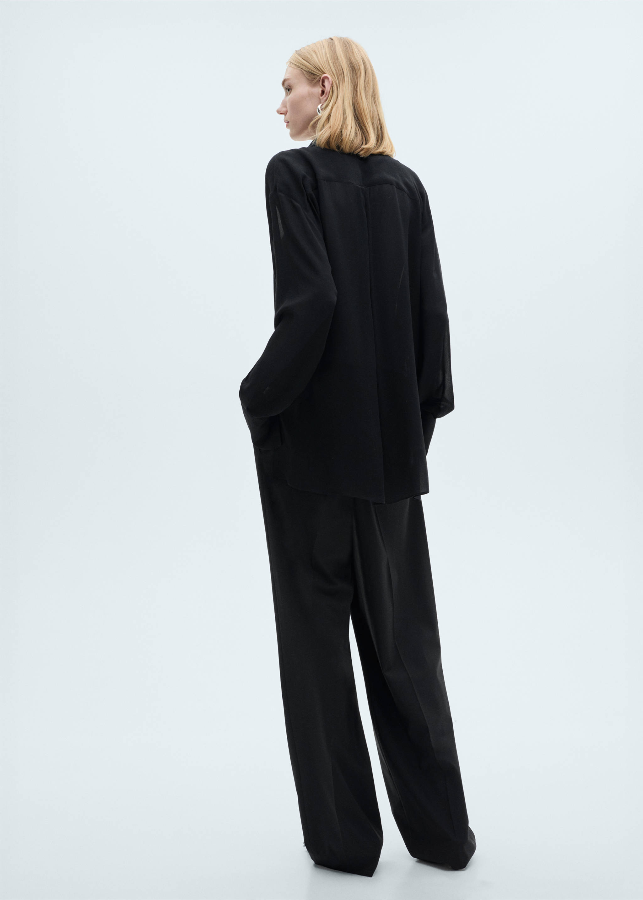 Straight-fit pleated trousers - Reverse of the article, Charcoal. Ref: 87071056-00.