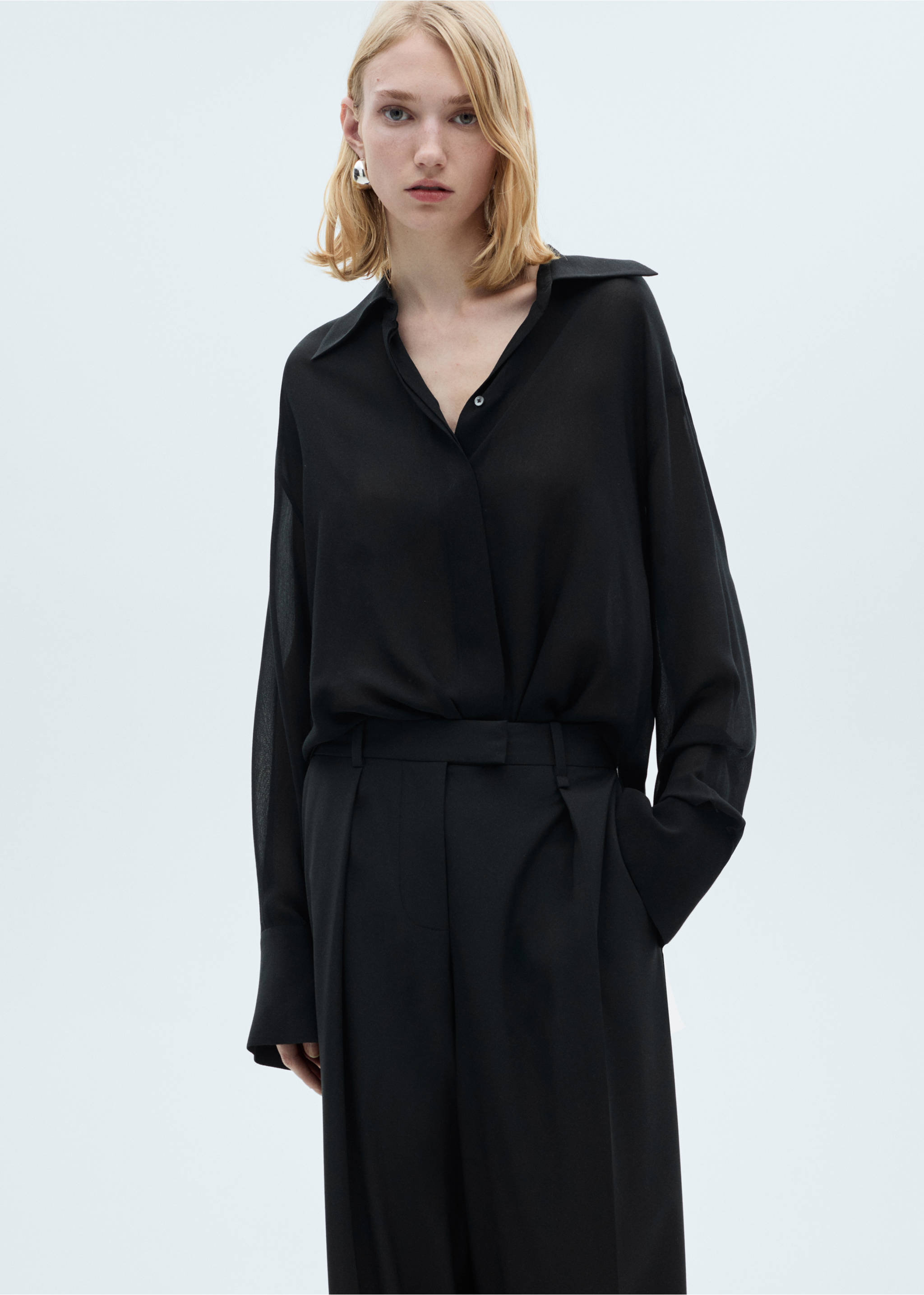 Straight-fit pleated trousers - Details of the article 1, Charcoal. Ref: 87071056-00.