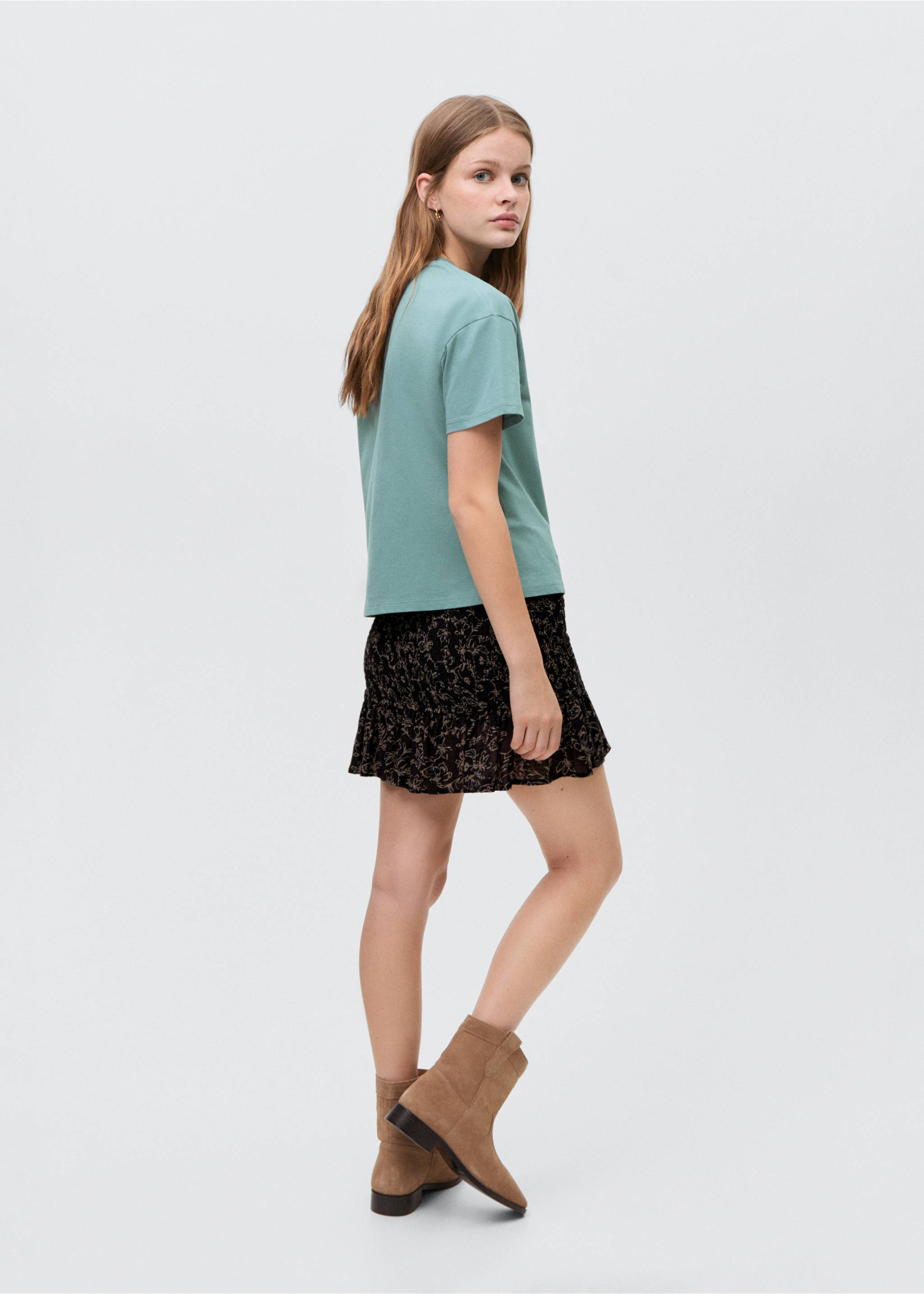 Saia enrugada com folho - Verso do artigo, Preto. Ref: 87071512-00.