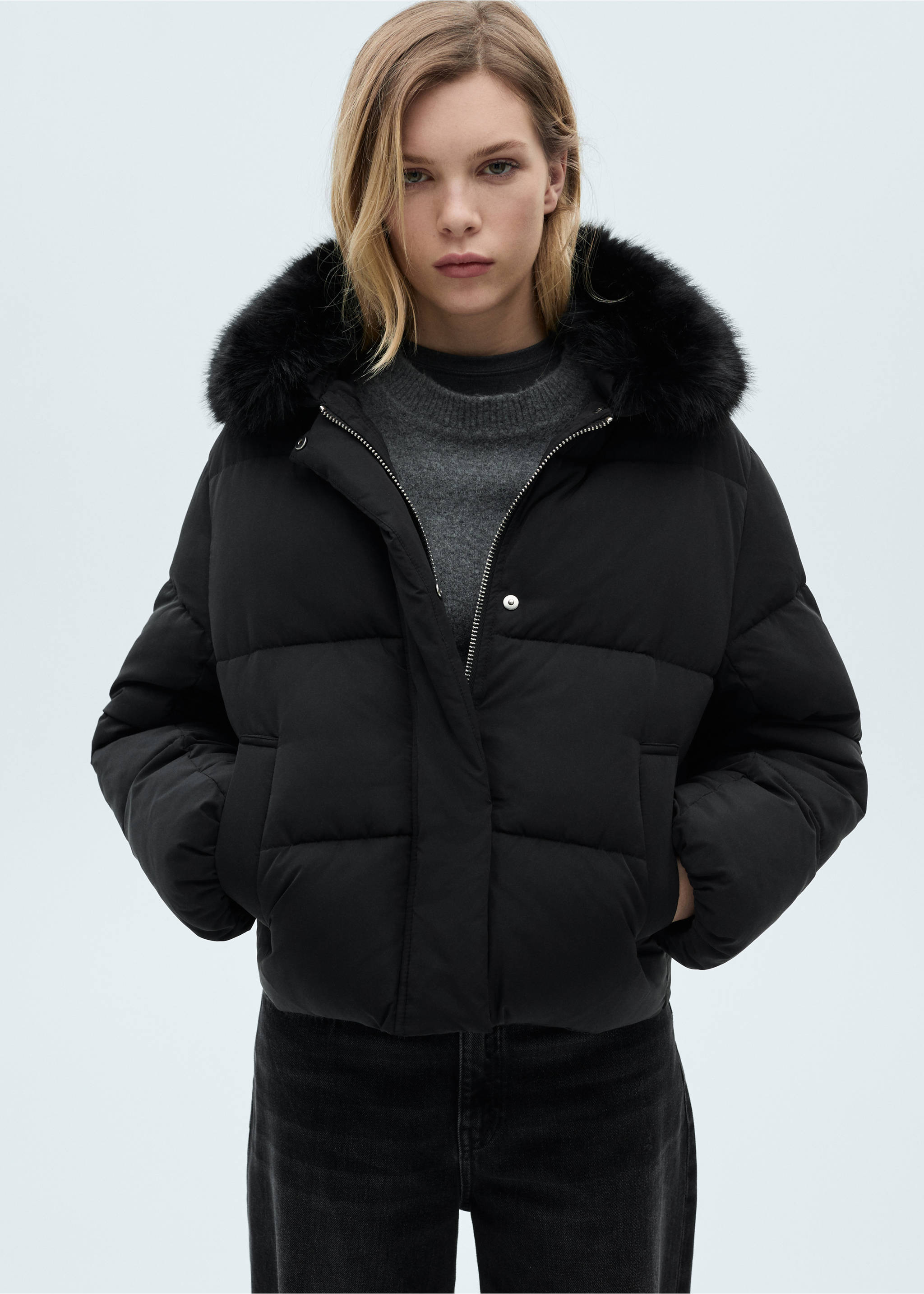 Short padded anorak with fur collar - Medium plane, Black. Ref: 87071513-00.
